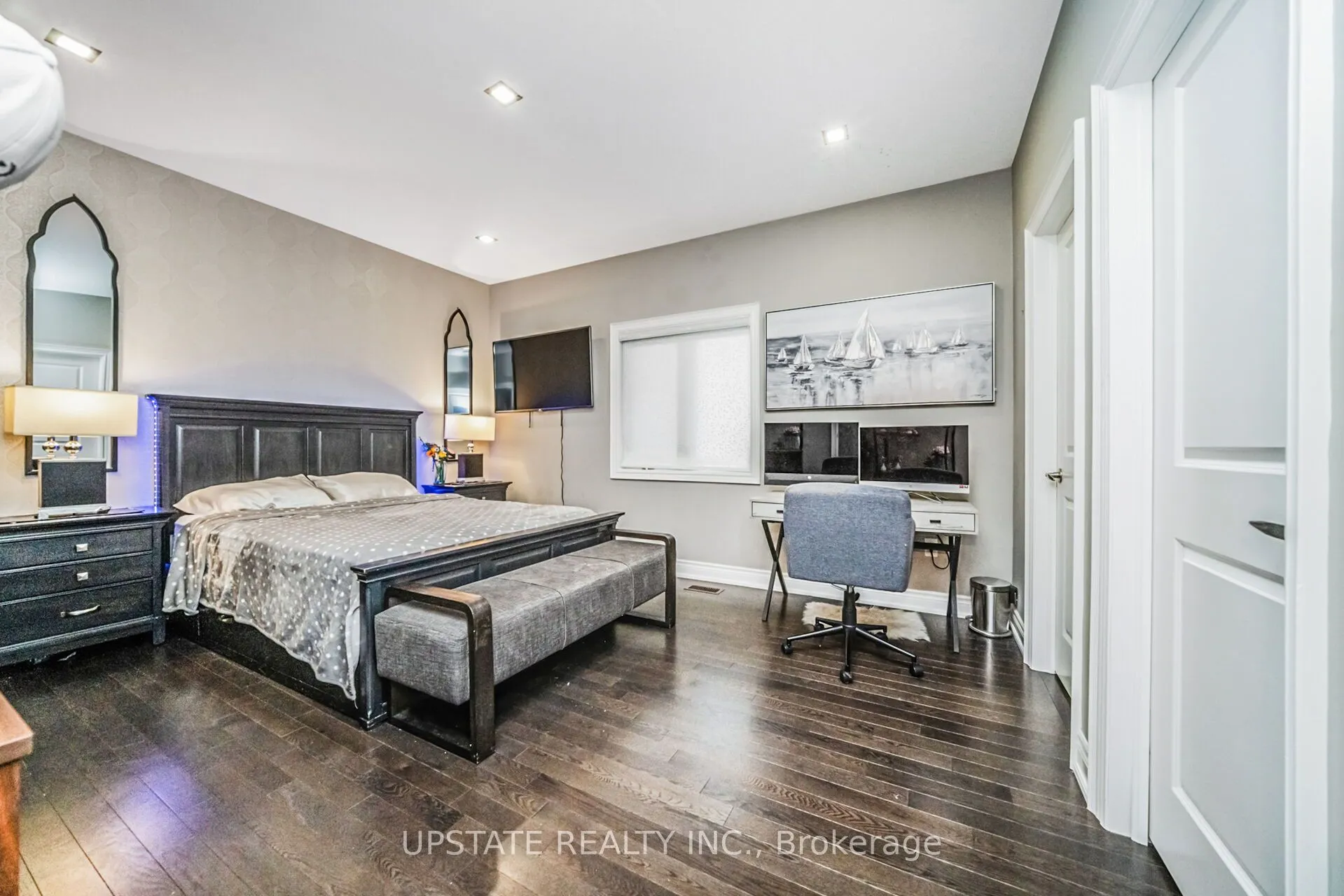 10 VINEYARD Drive