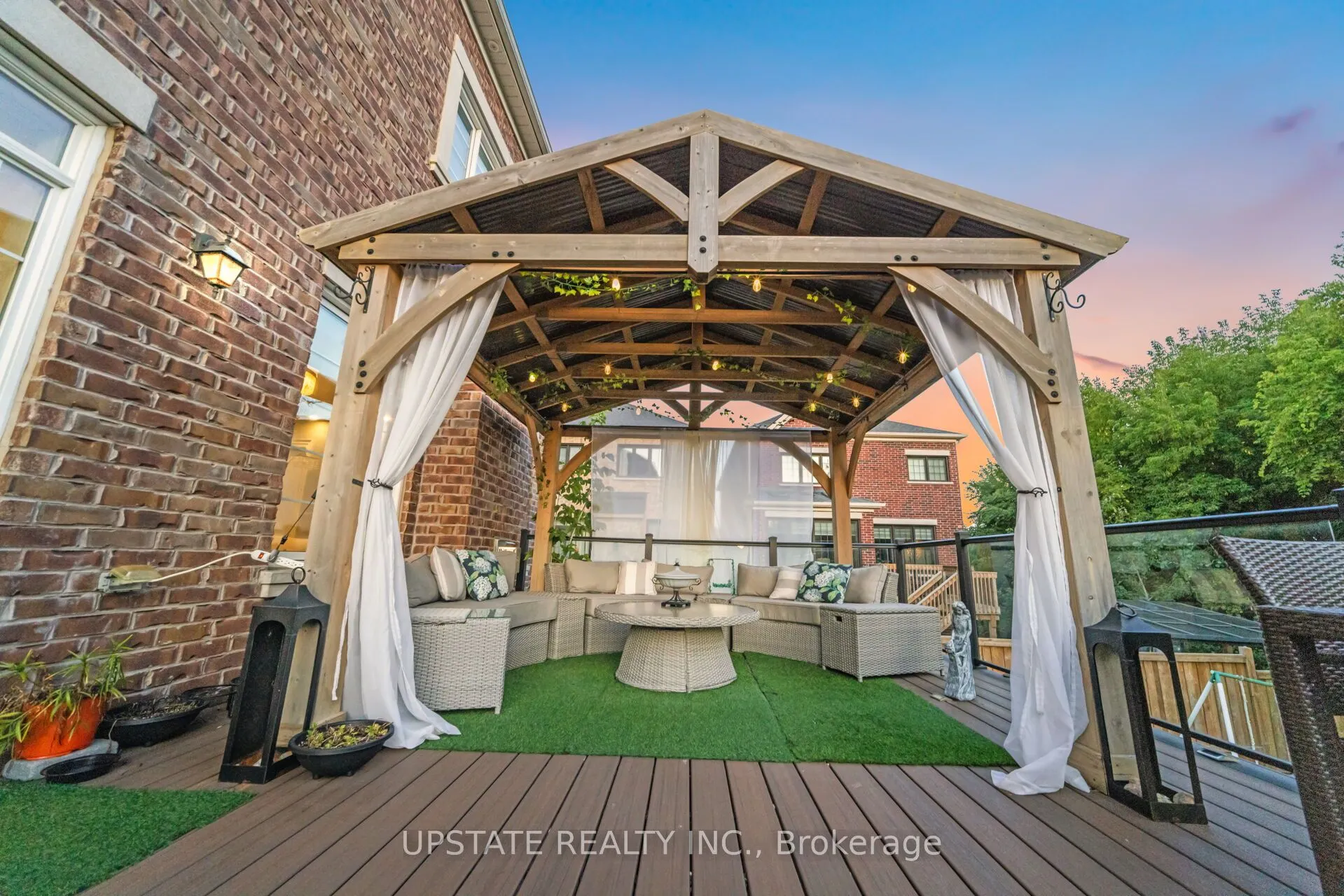 10 VINEYARD Drive