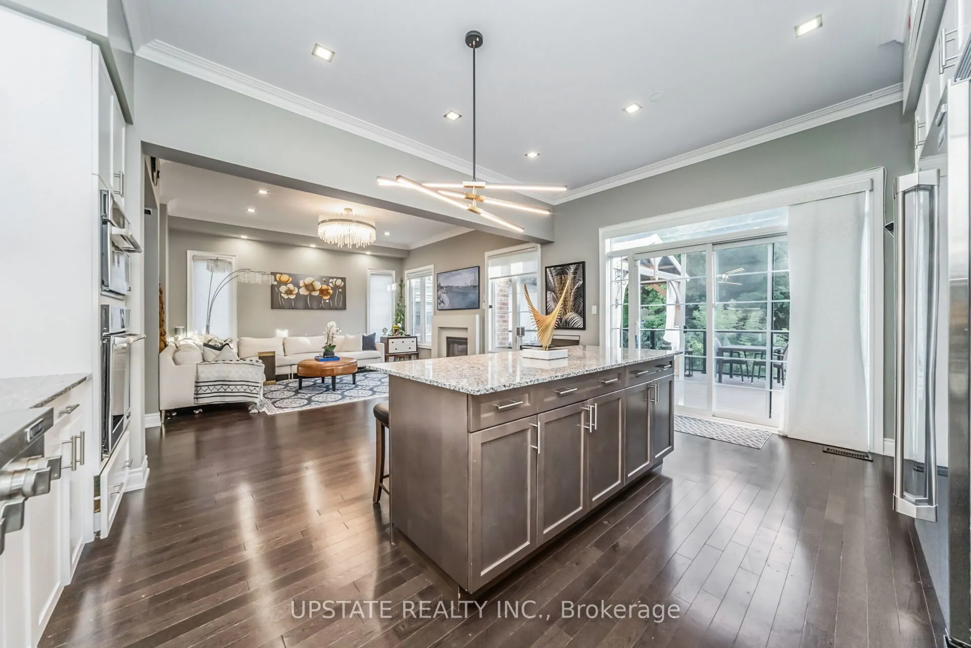 10 VINEYARD Drive