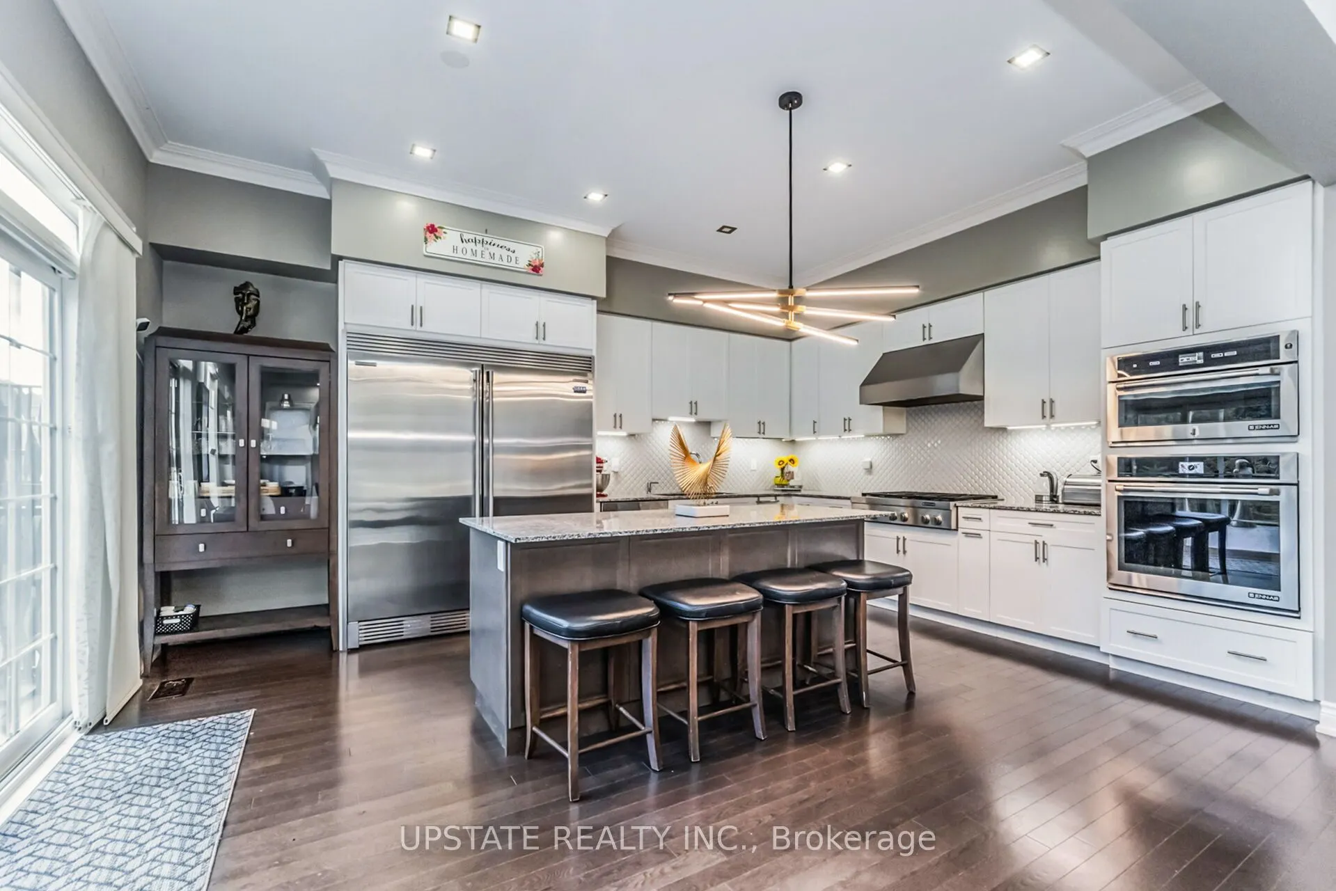 10 VINEYARD Drive