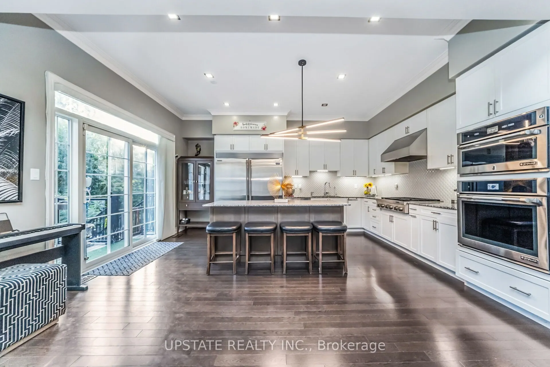 10 VINEYARD Drive