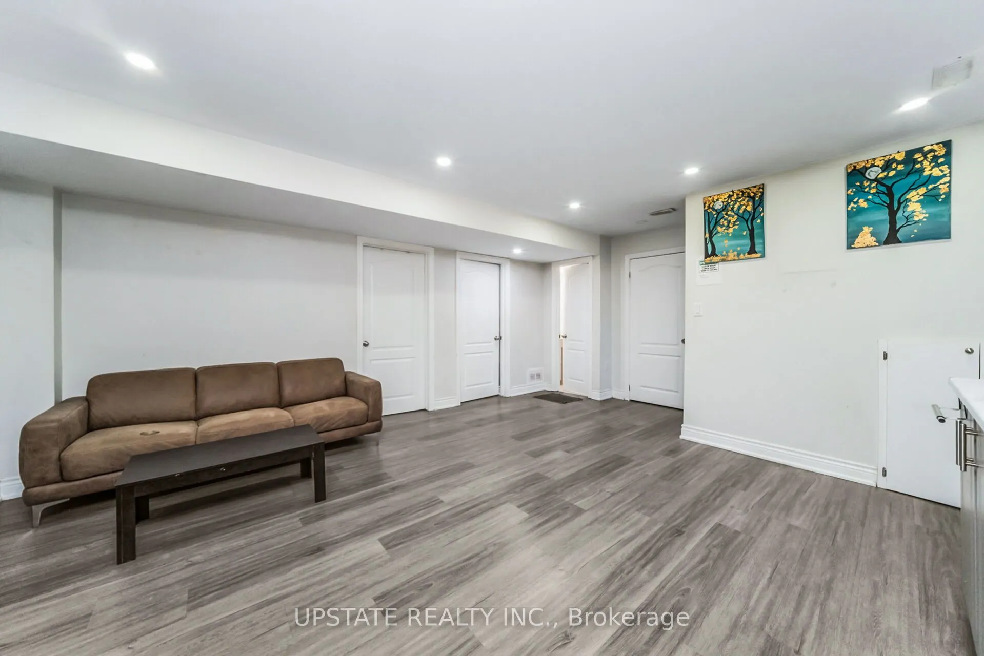 10 VINEYARD Drive
