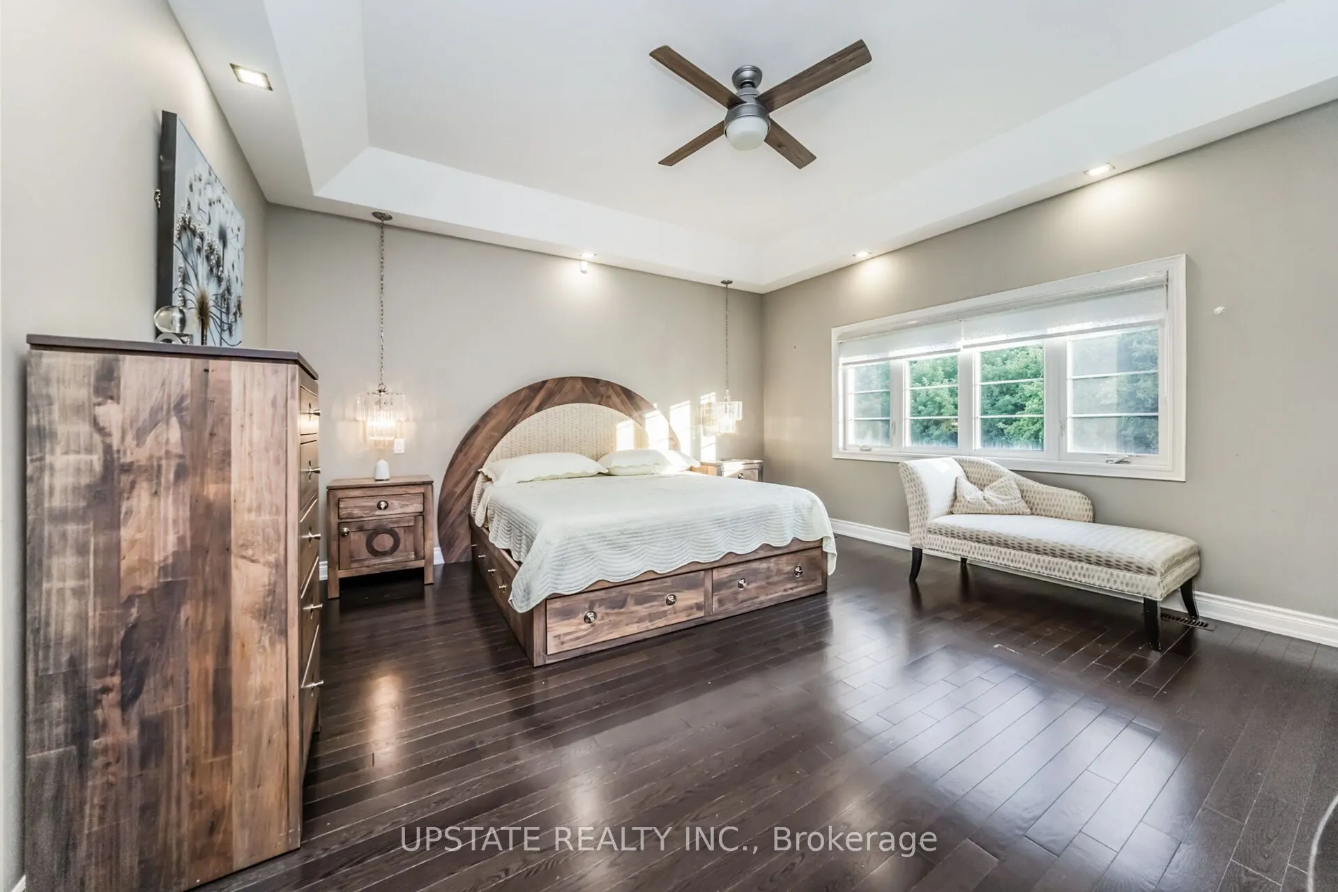 10 VINEYARD Drive
