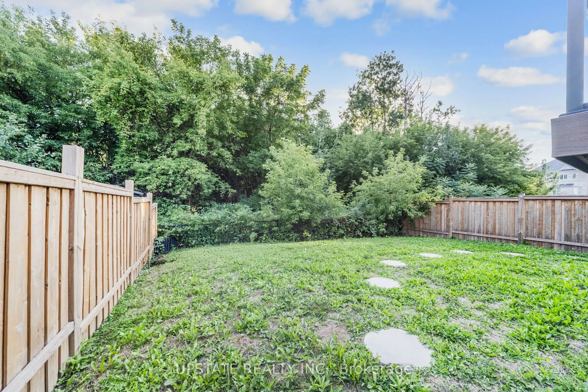 10 VINEYARD Drive