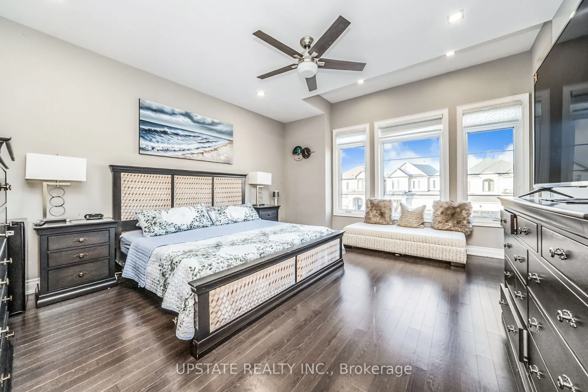 10 VINEYARD Drive