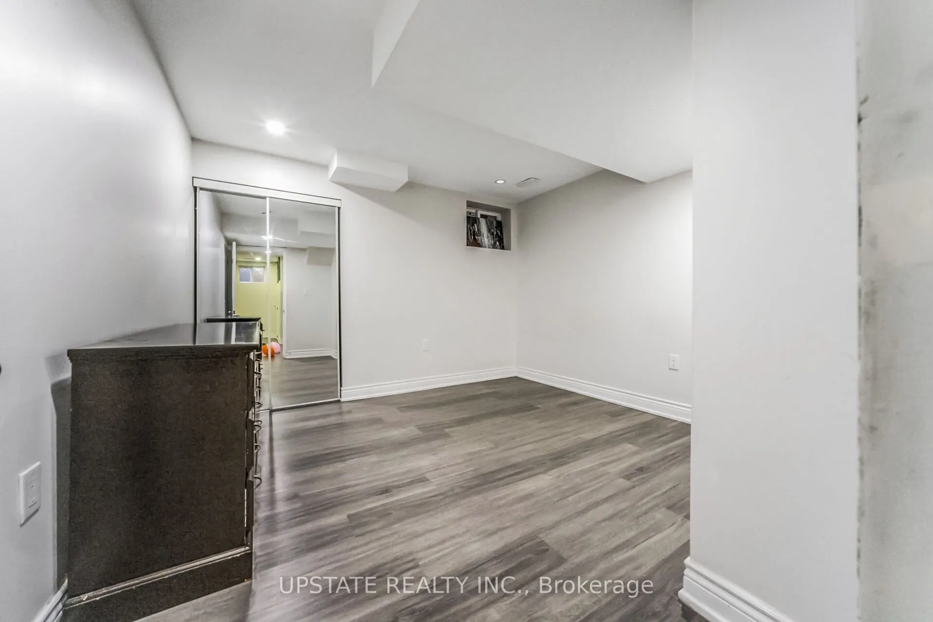 10 VINEYARD Drive