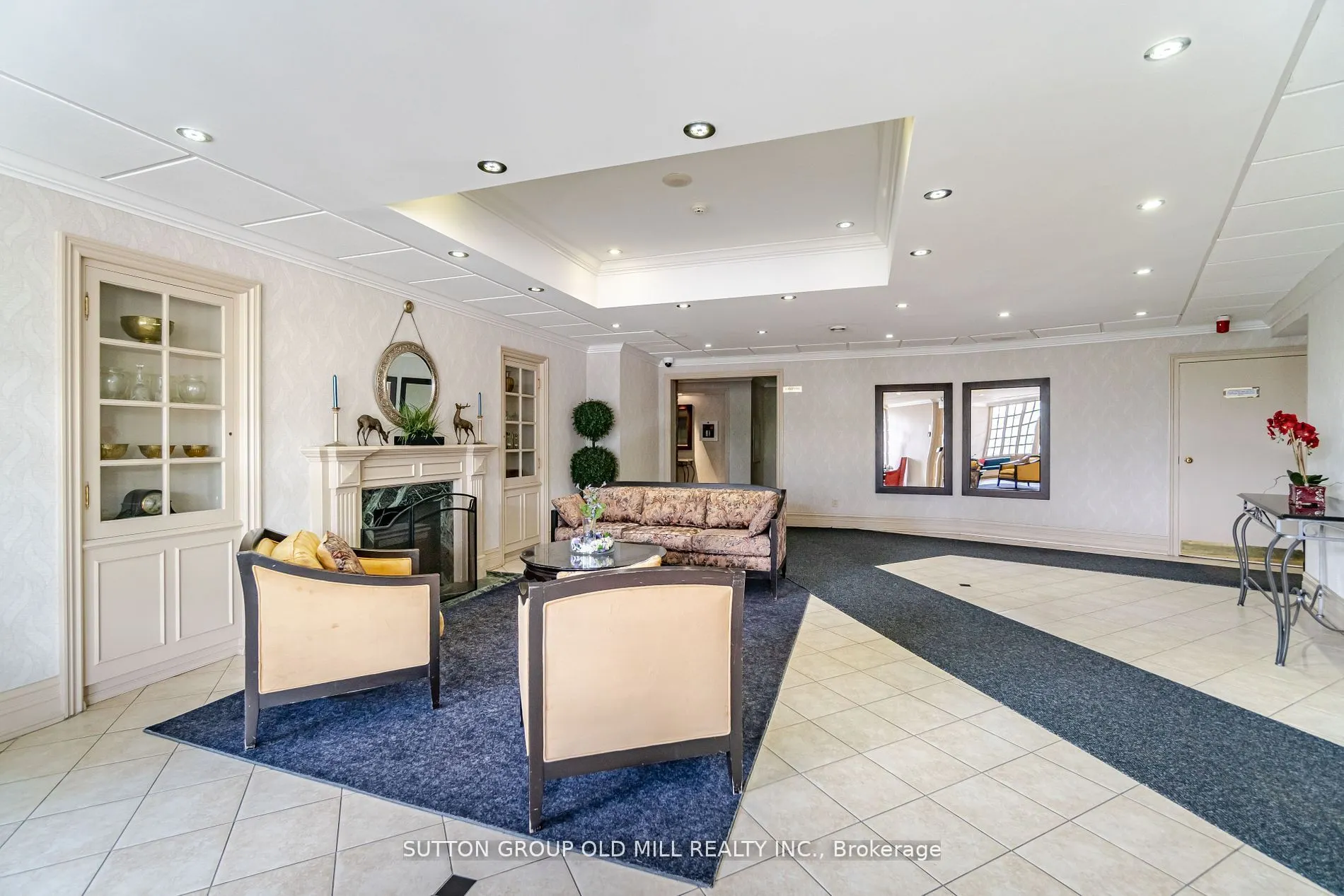 1360 Rathburn Road E, #504