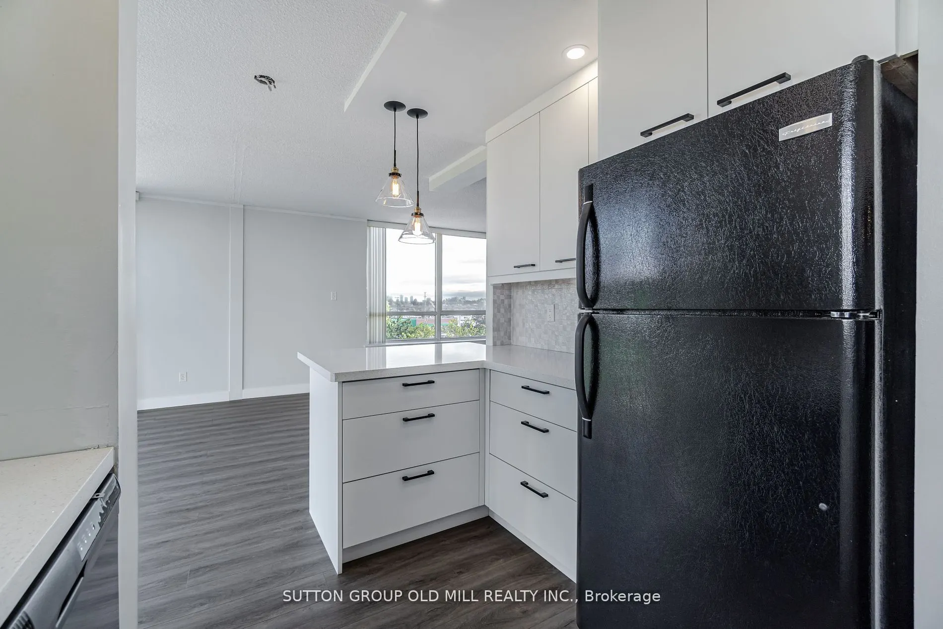 1360 Rathburn Road E, #504