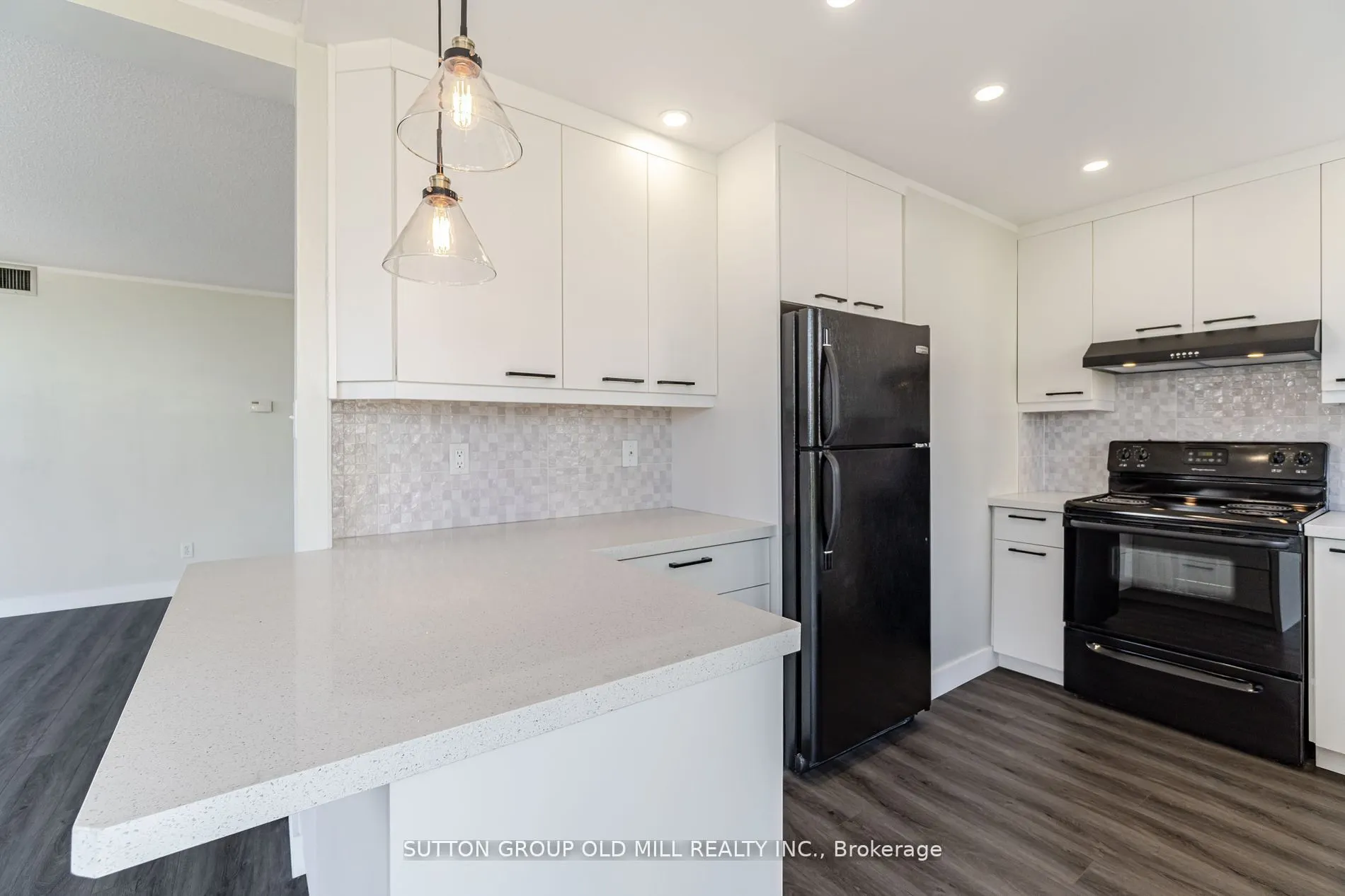 1360 Rathburn Road E, #504