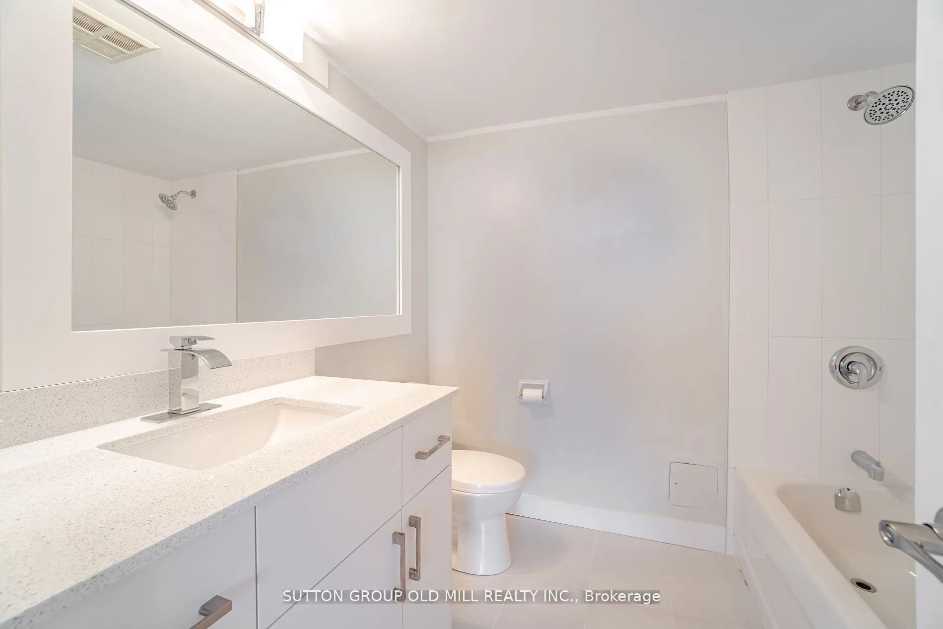 1360 Rathburn Road E, #504