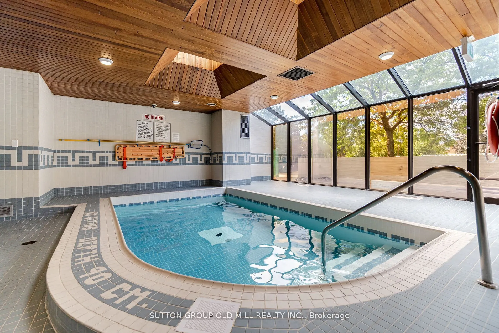 1360 Rathburn Road E, #504