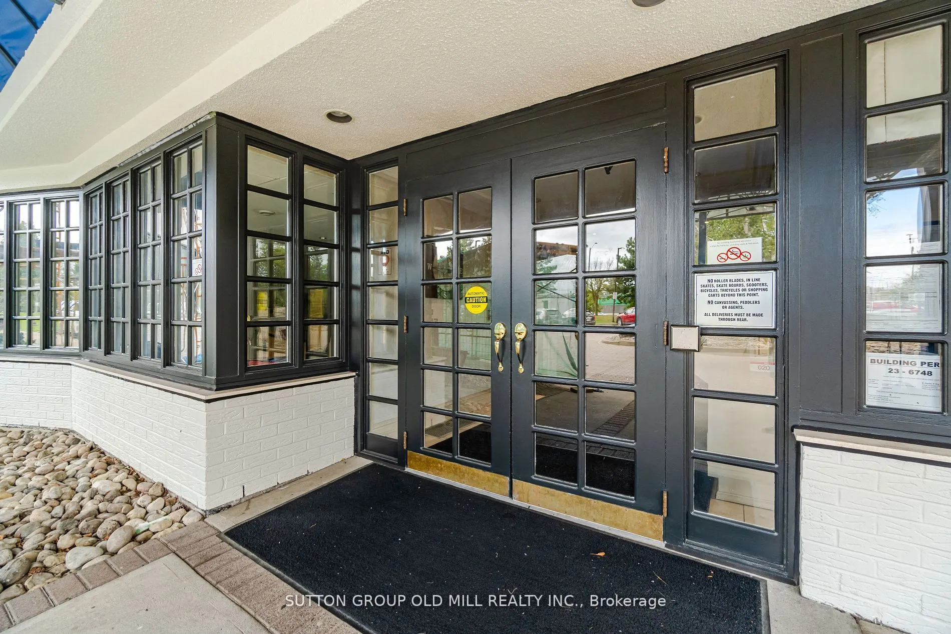 1360 Rathburn Road E, #504
