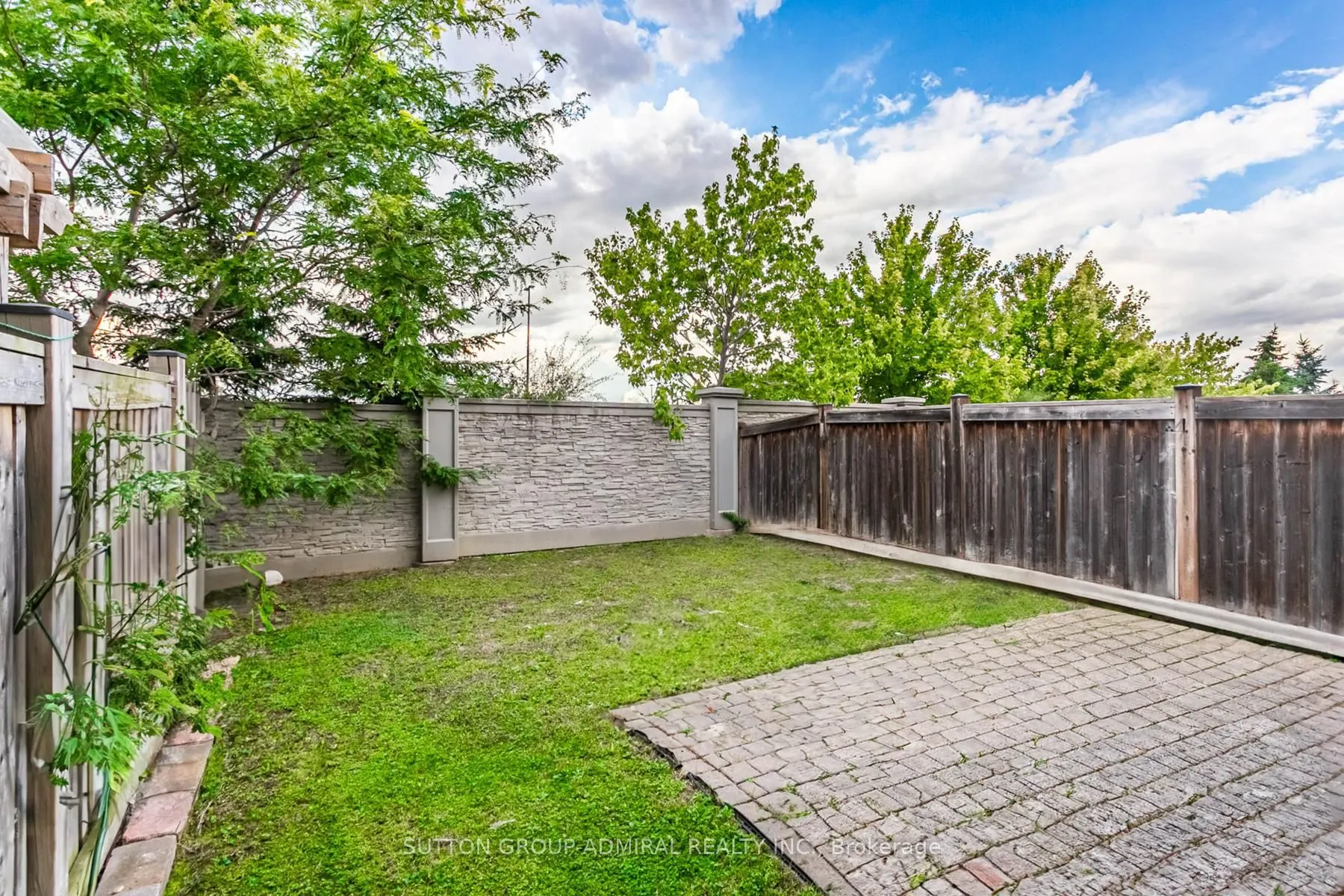 34 Beachville Circle