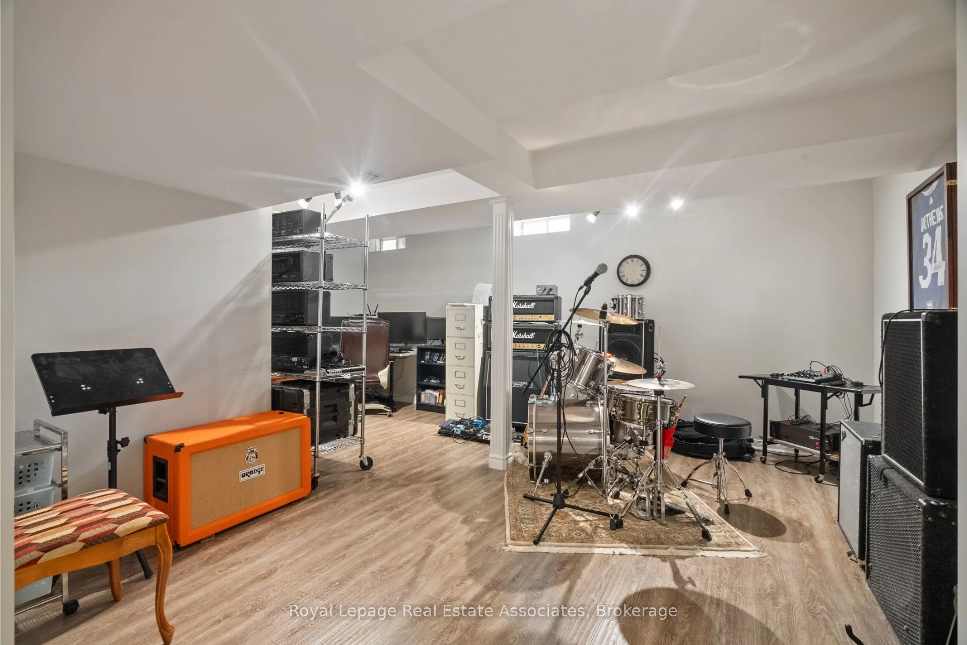 5554 Linwell Place