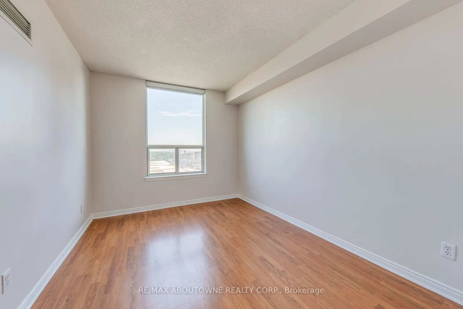 135 Hillcrest Avenue, #1415
