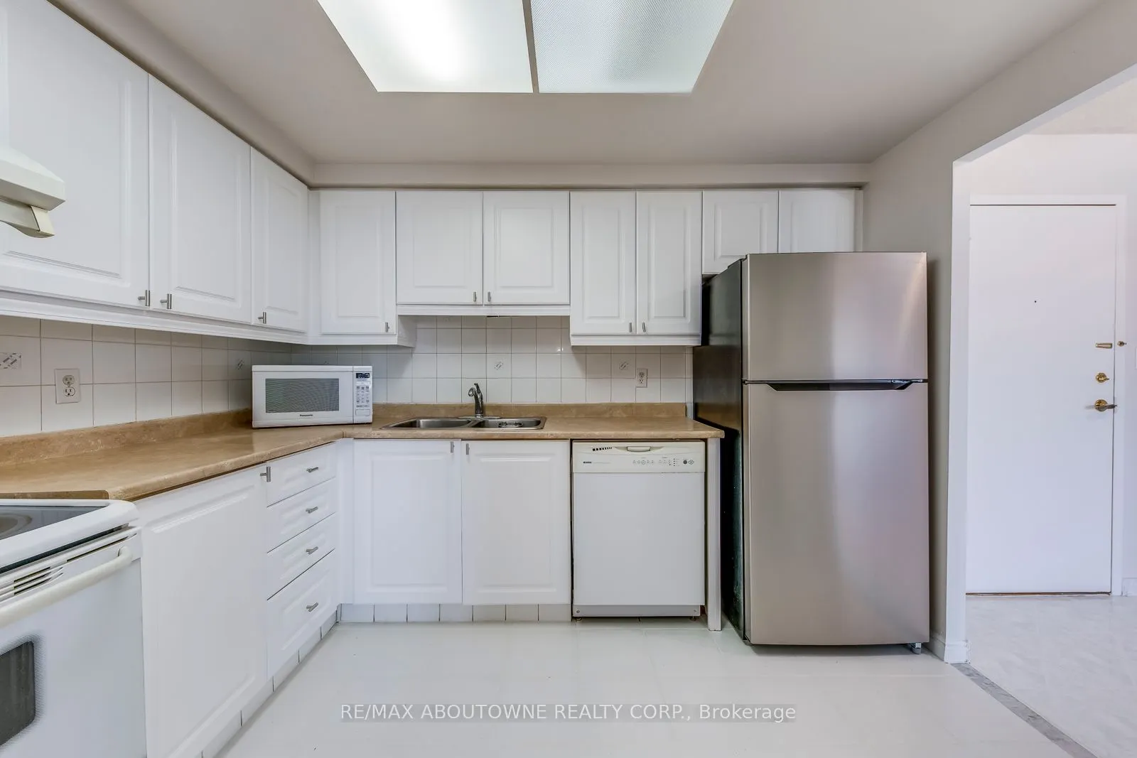 135 Hillcrest Avenue, #1415