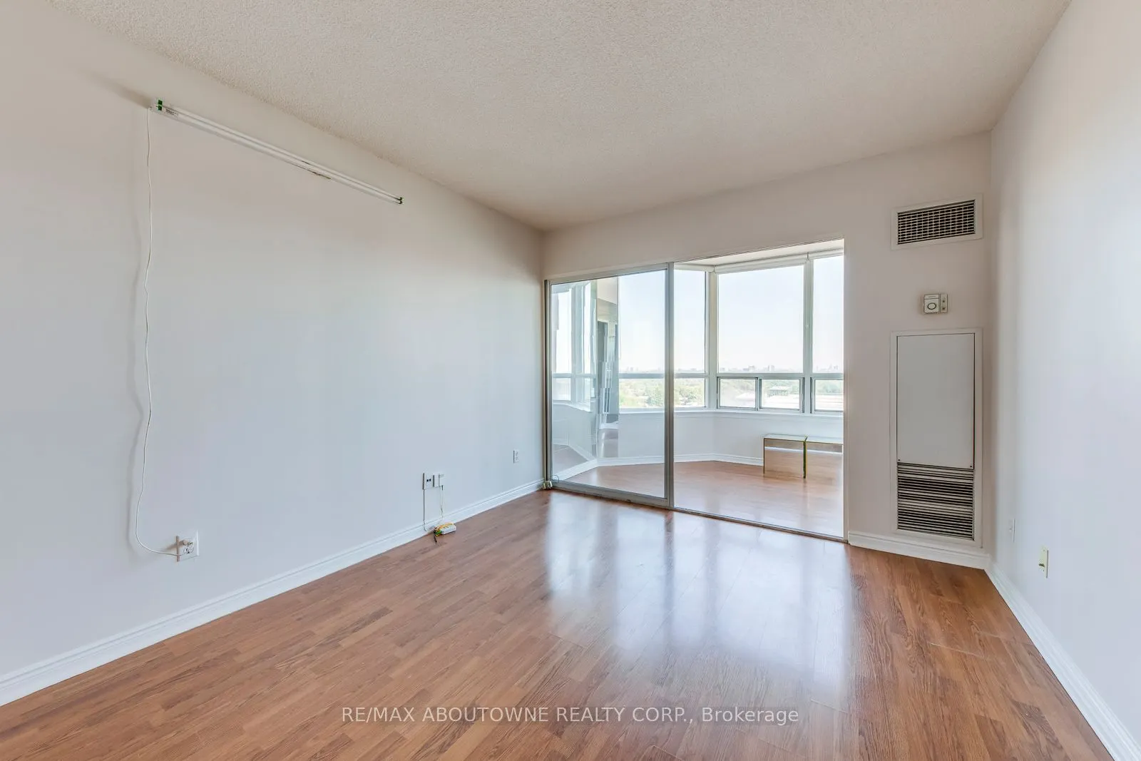 135 Hillcrest Avenue, #1415