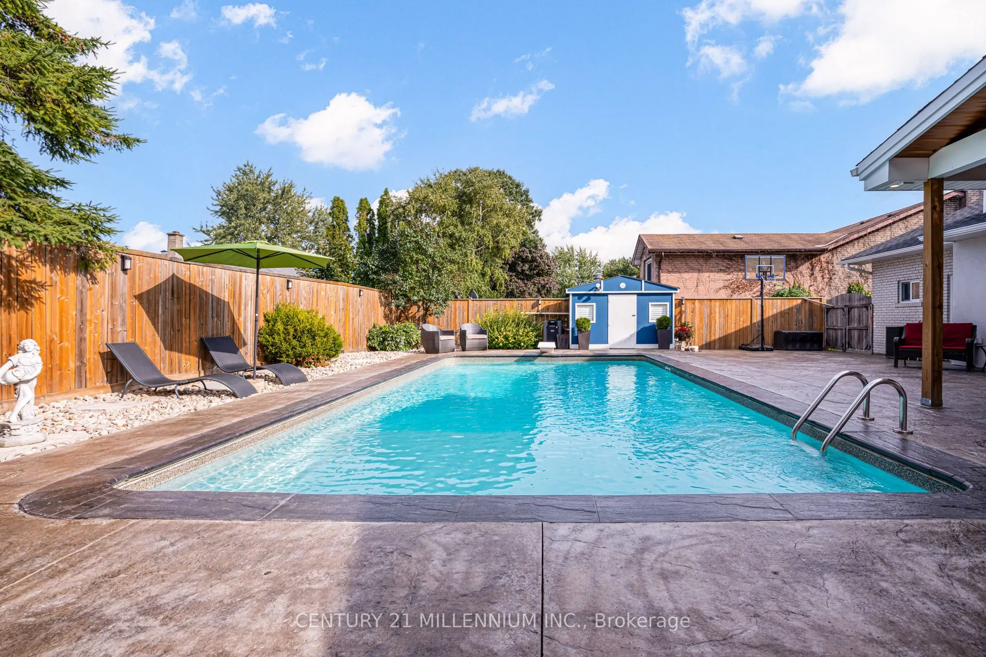 14 Greystone Crescent