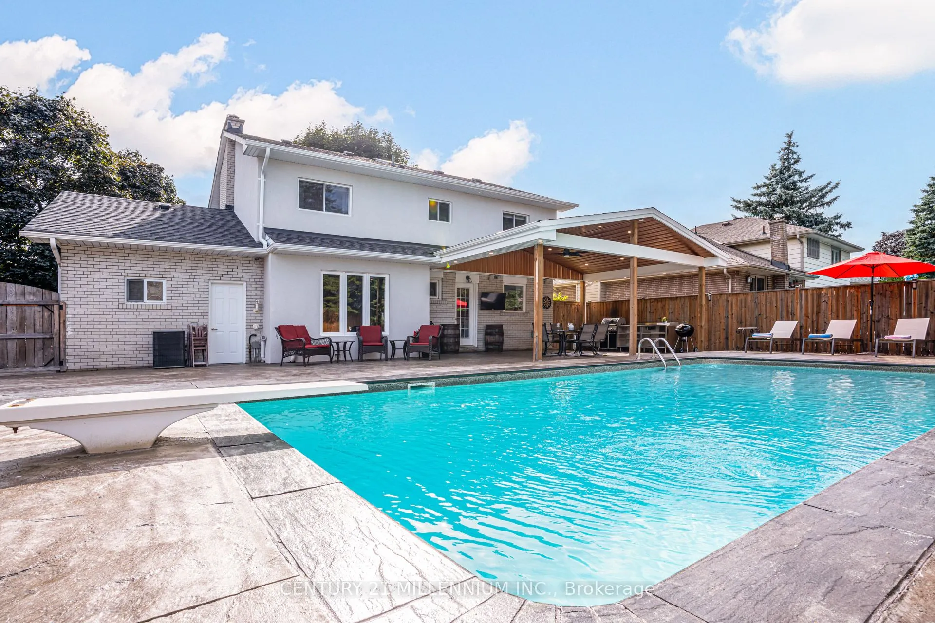 14 Greystone Crescent