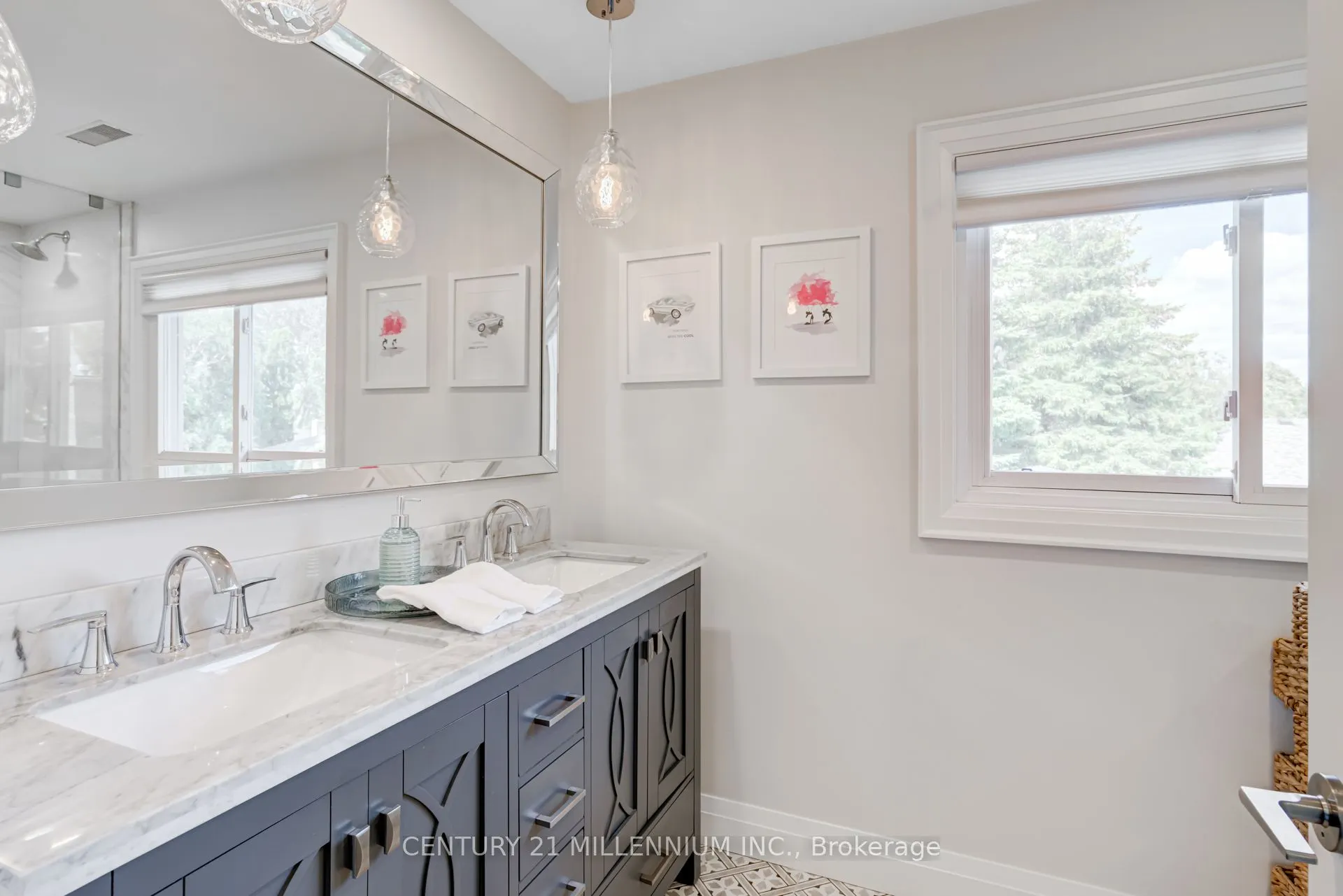 14 Greystone Crescent