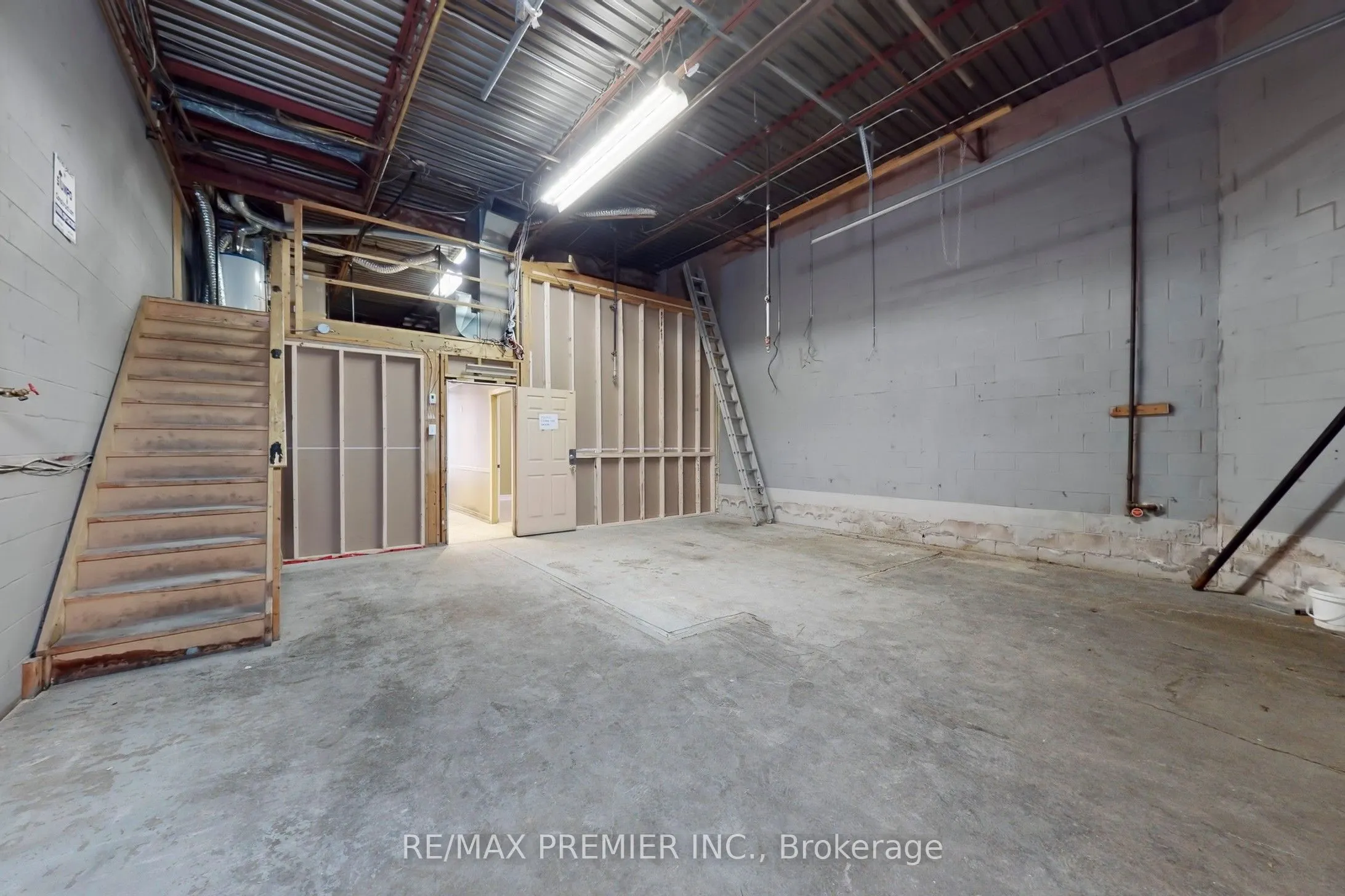 5484 Tomken Road, #17