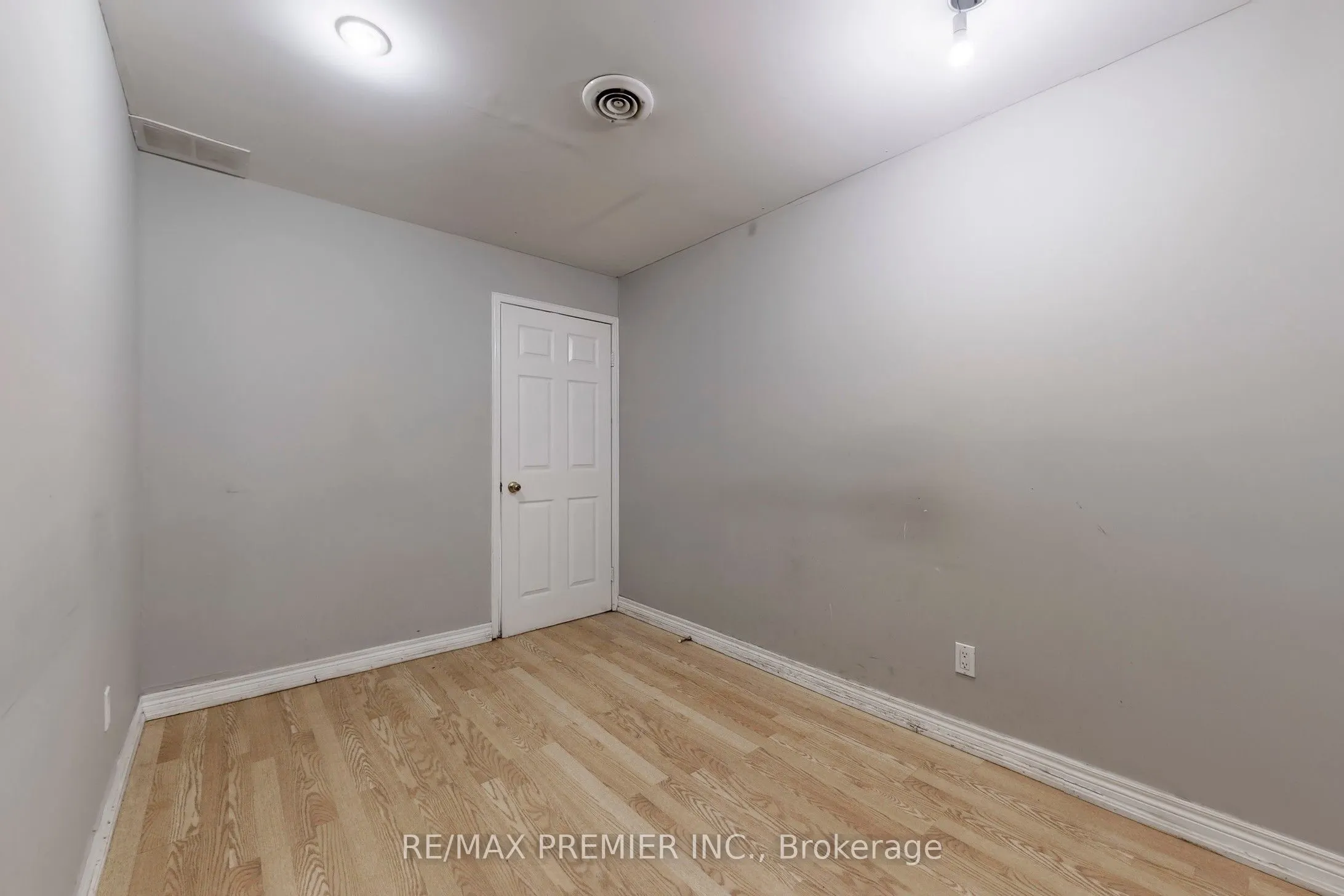 5484 Tomken Road, #17