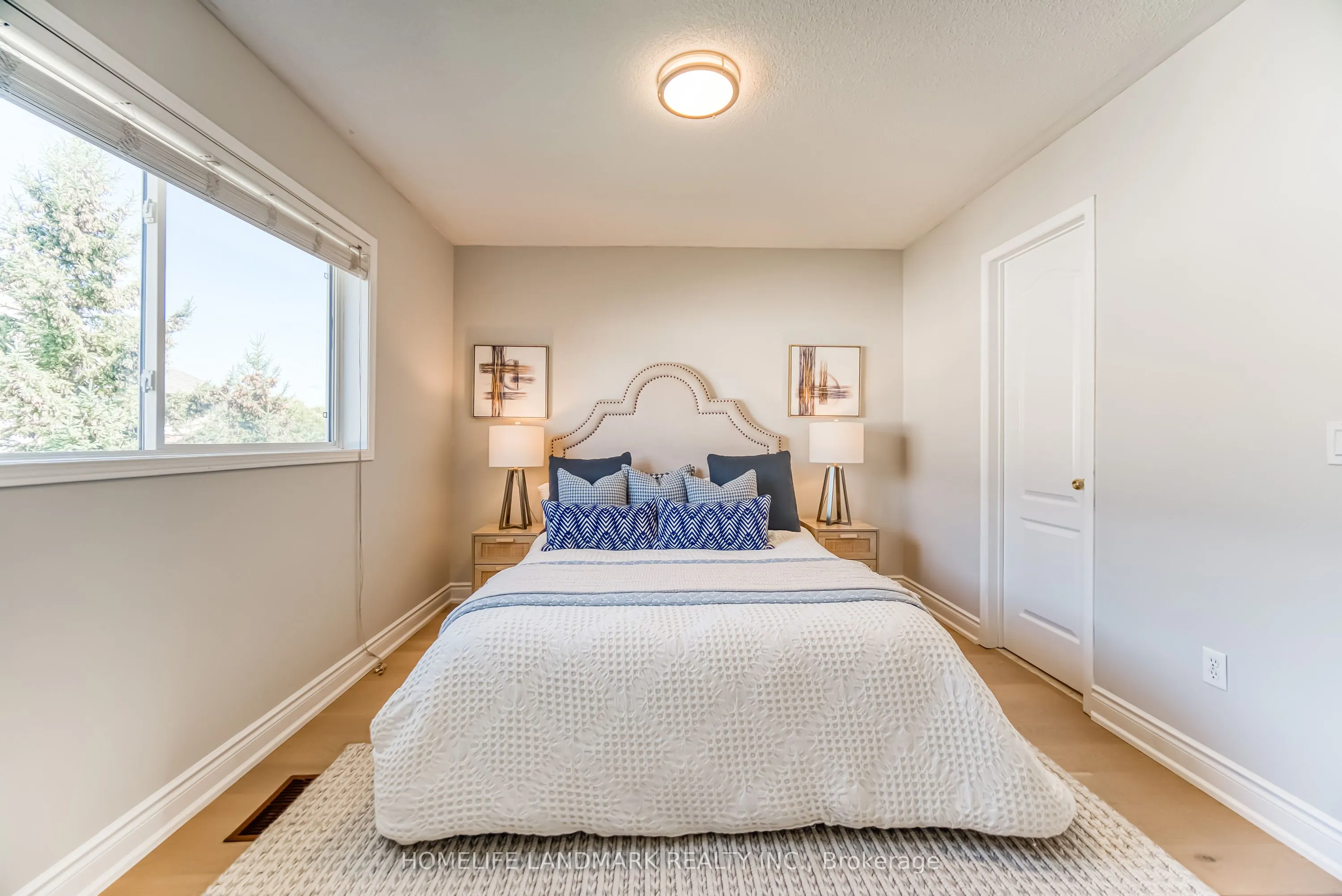 5055 Heatherleigh Avenue, #139