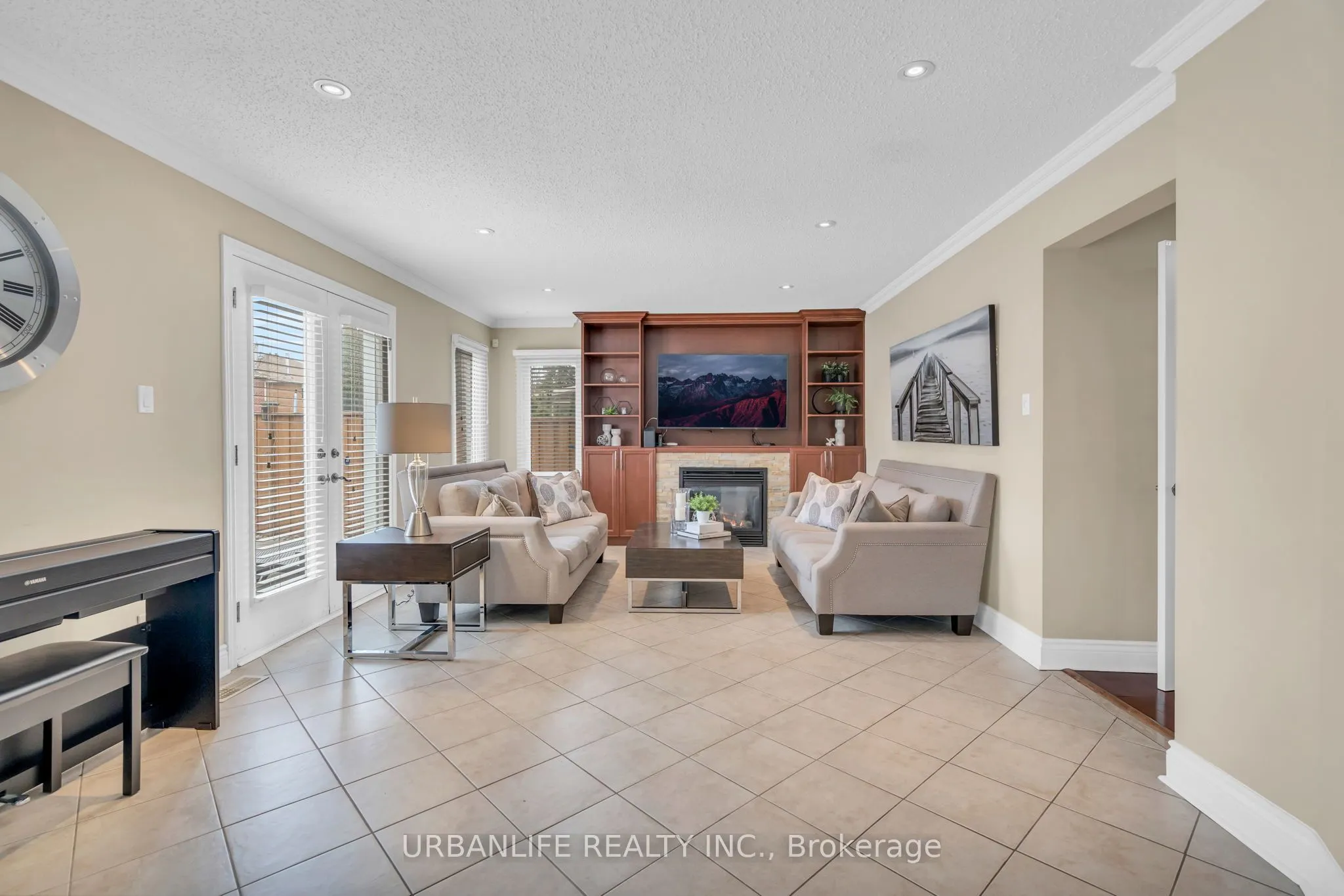 50 Lombardy Crescent