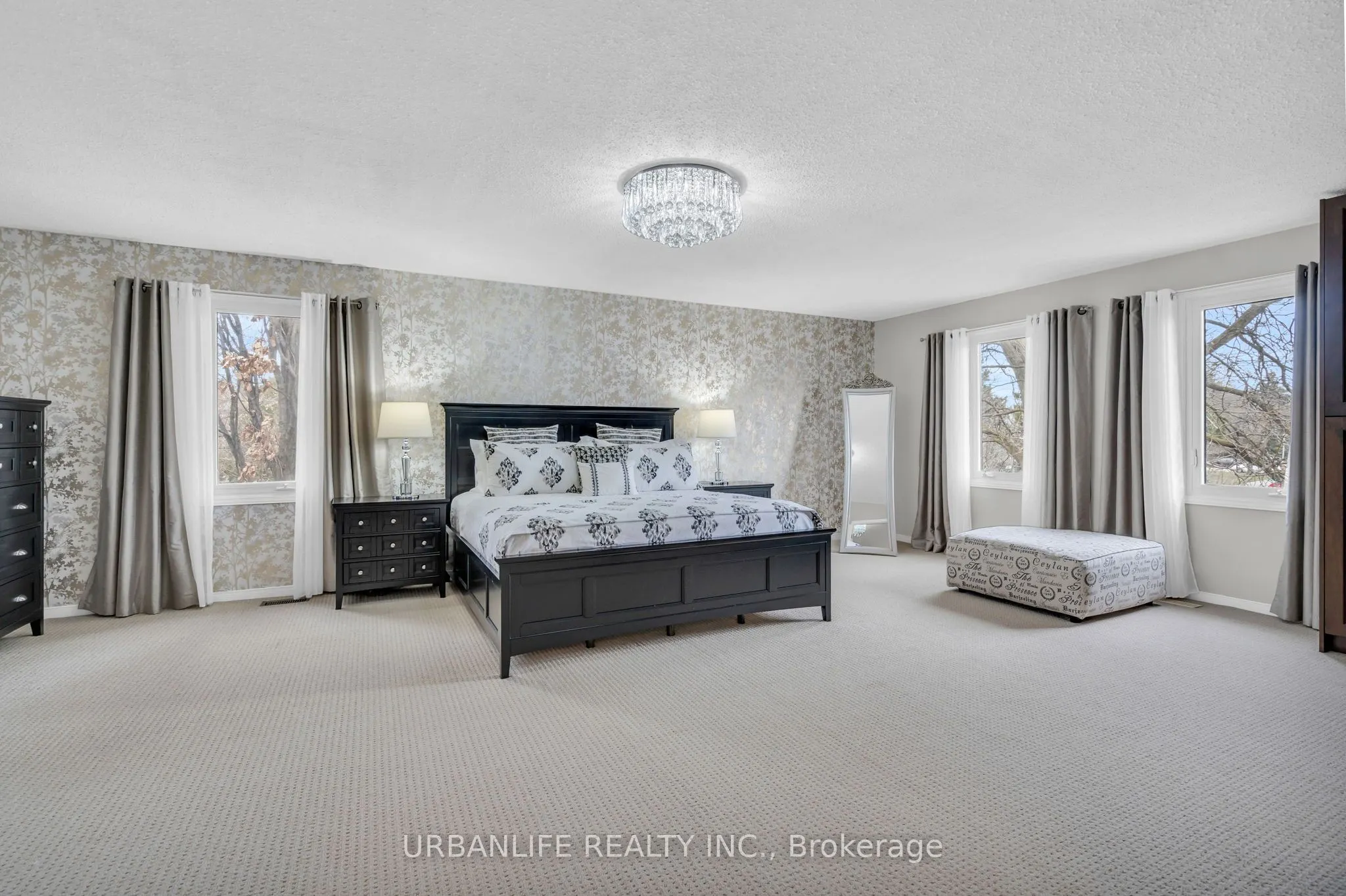 50 Lombardy Crescent