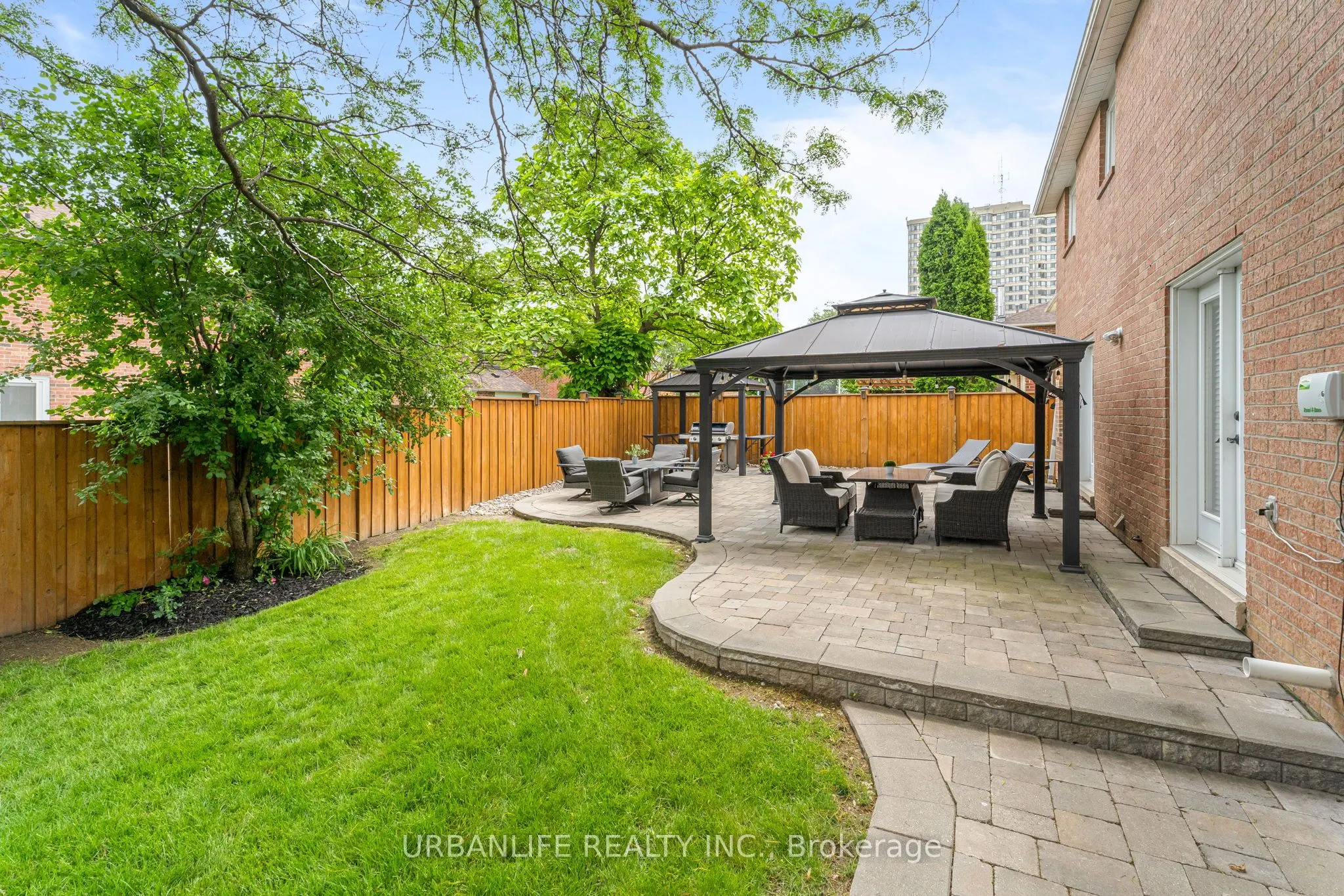 50 Lombardy Crescent