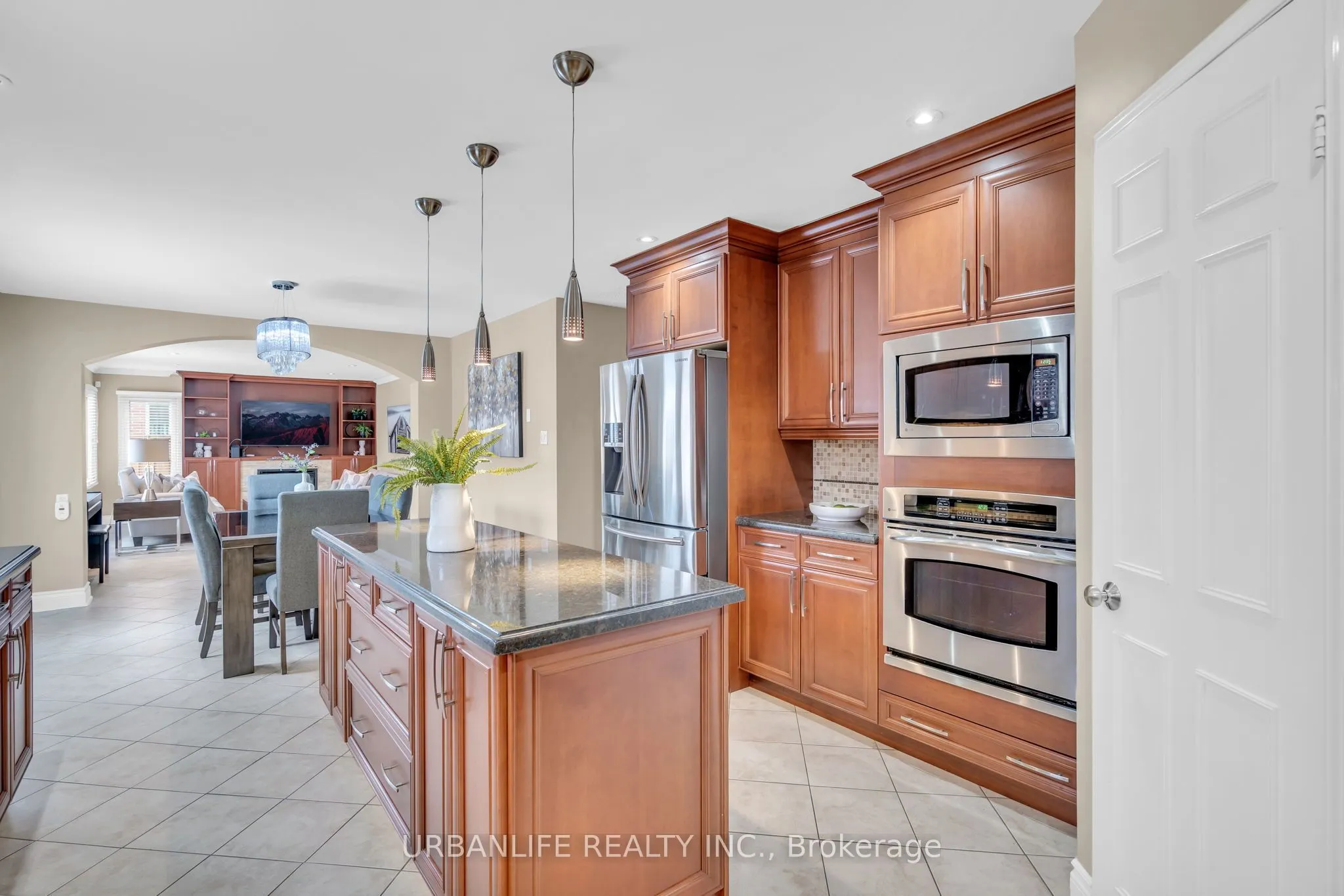 50 Lombardy Crescent
