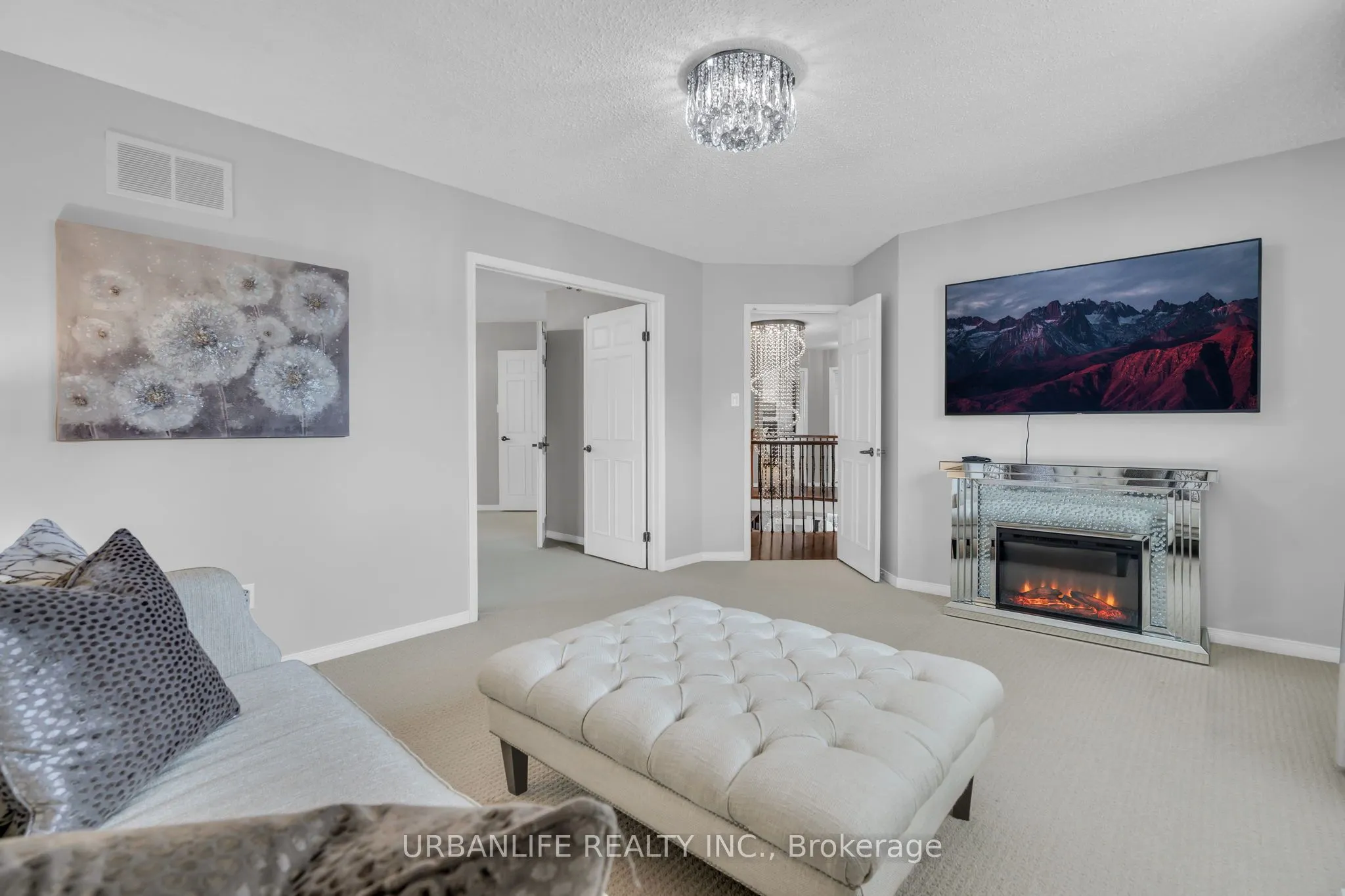 50 Lombardy Crescent