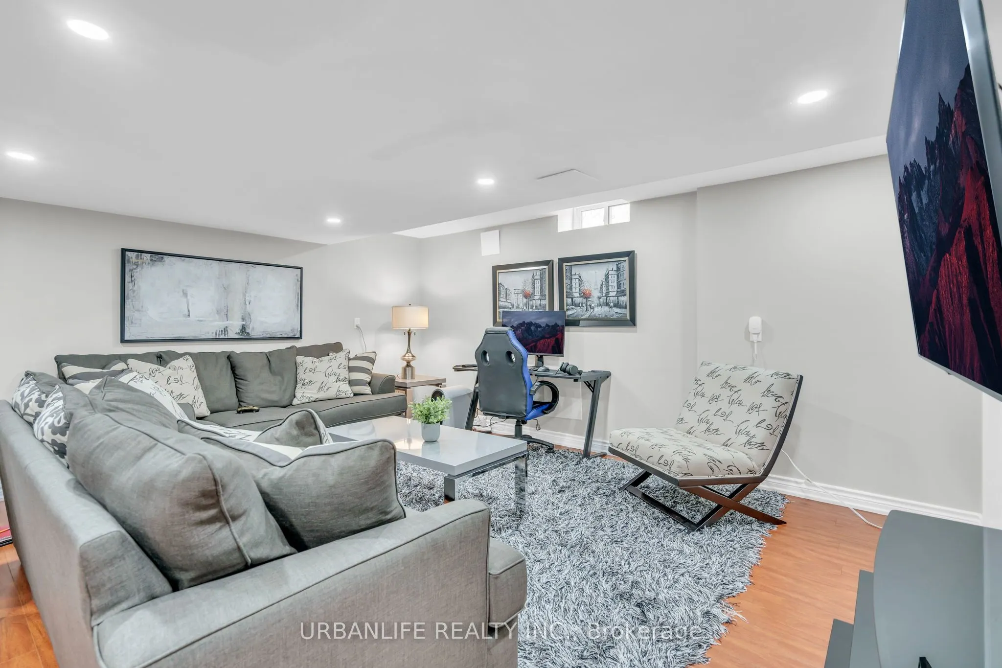 50 Lombardy Crescent