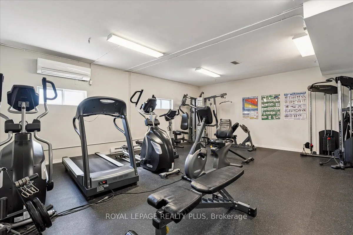 1660 Bloor Street E, #102