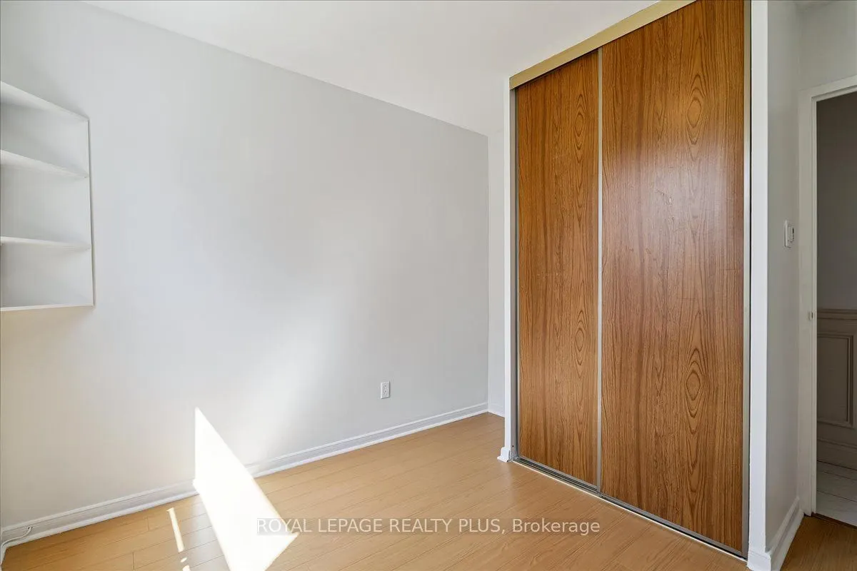 1660 Bloor Street E, #102