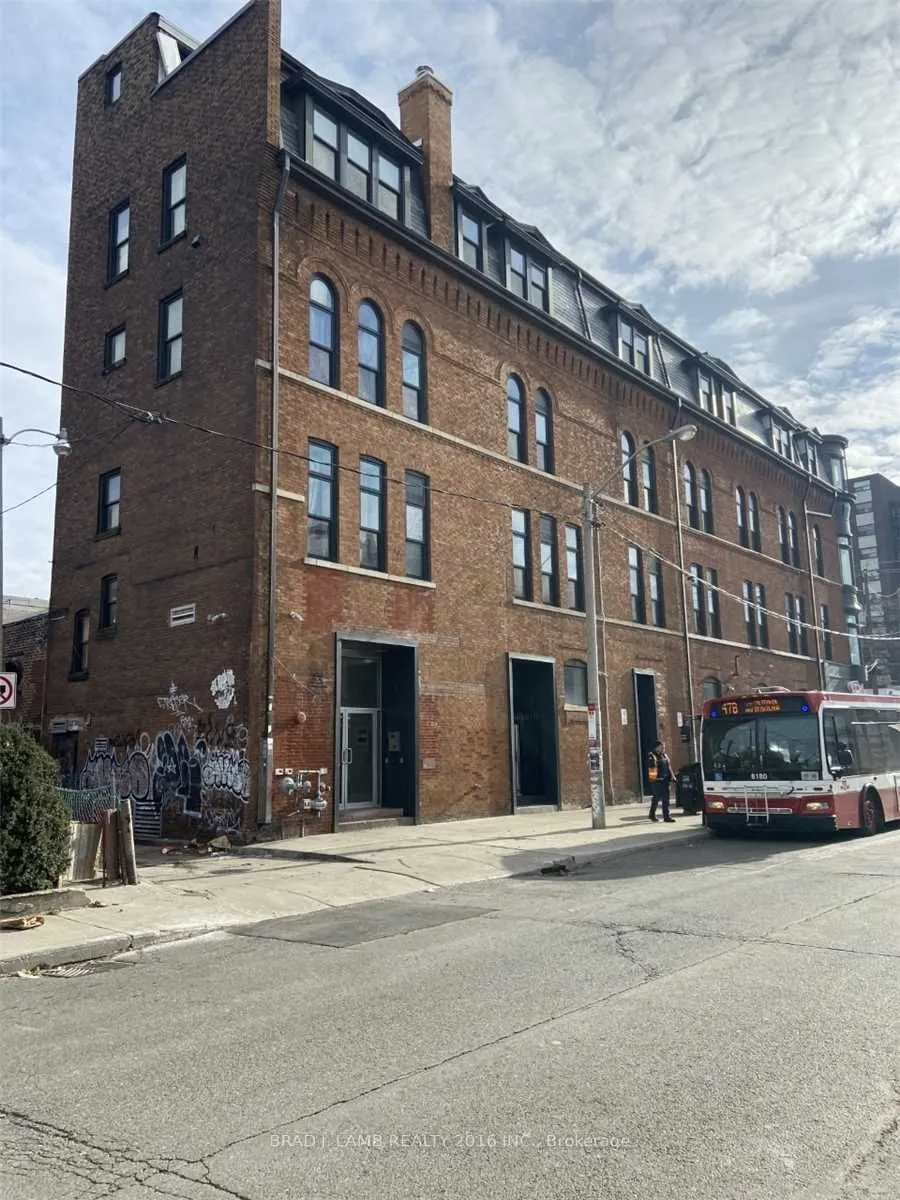 1496 Queen Street W, #403