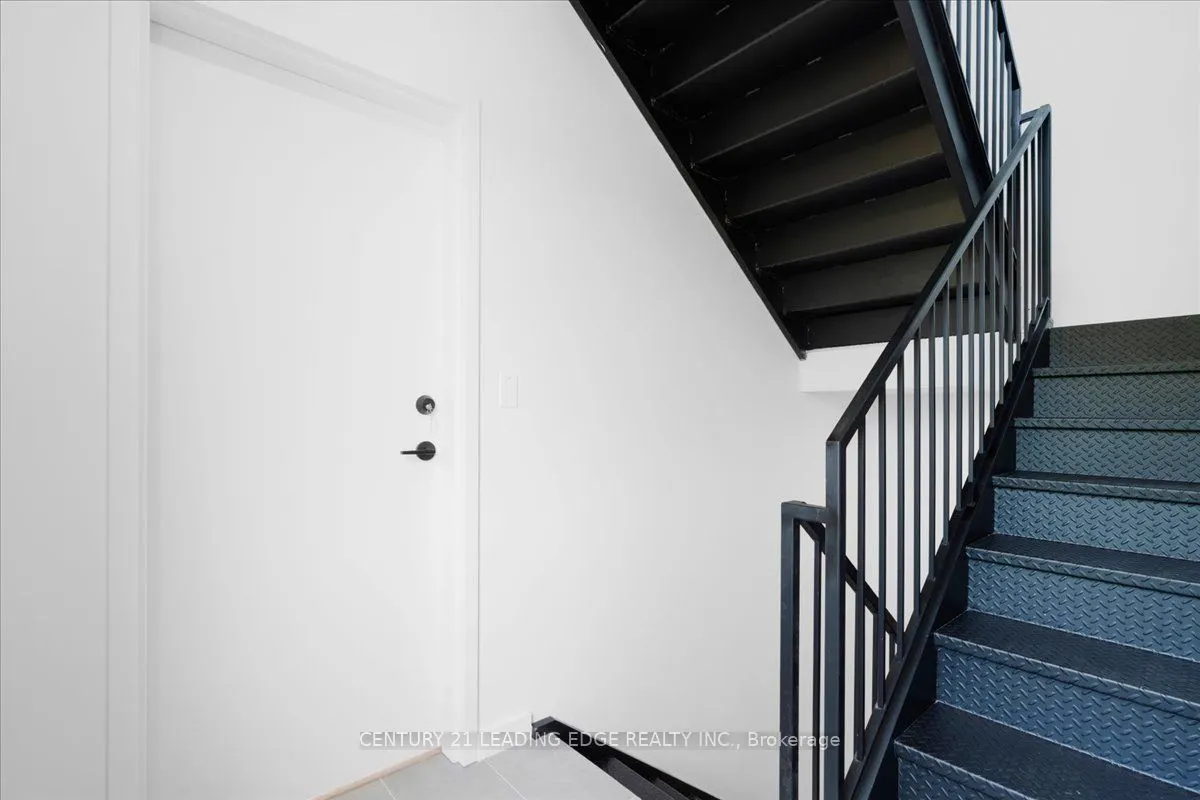 10 Summit Avenue, #3