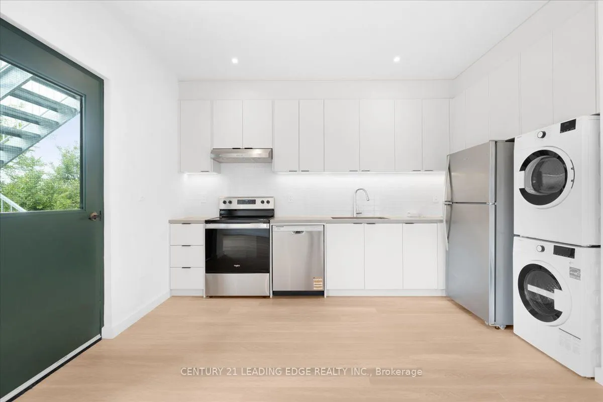 10 Summit Avenue, #3