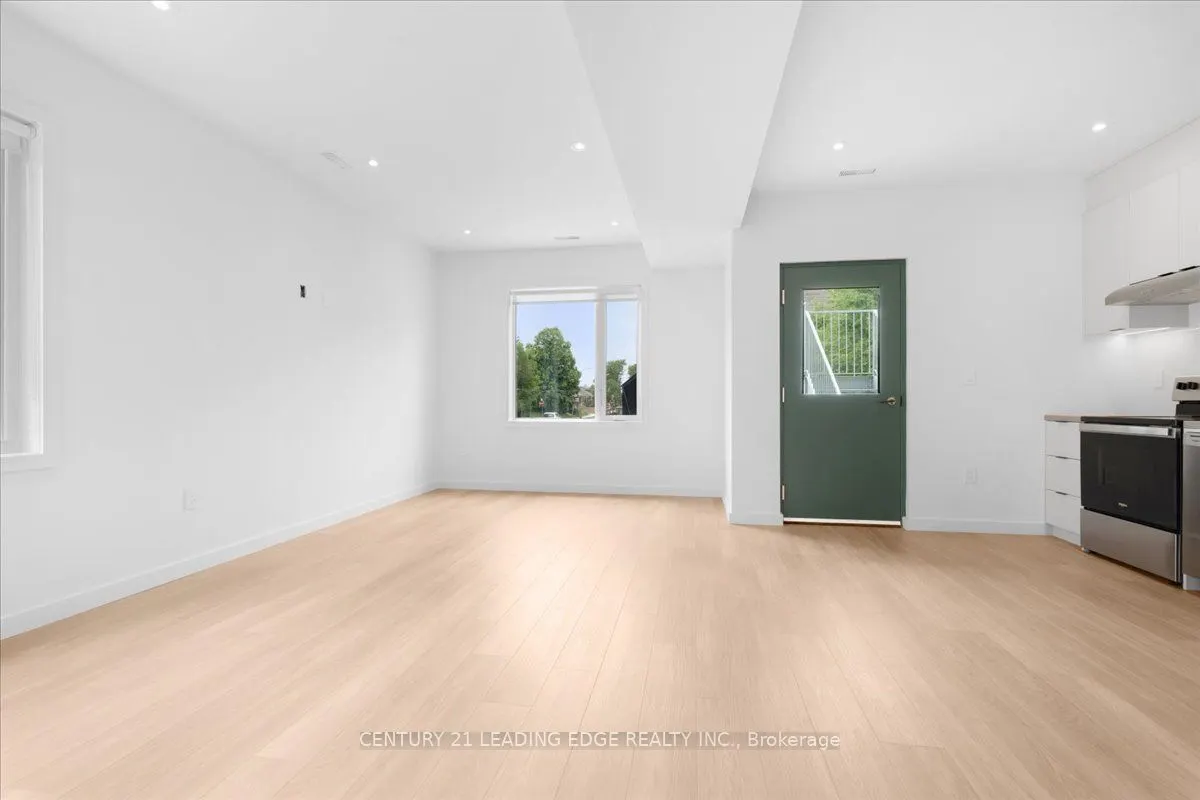 10 Summit Avenue, #3