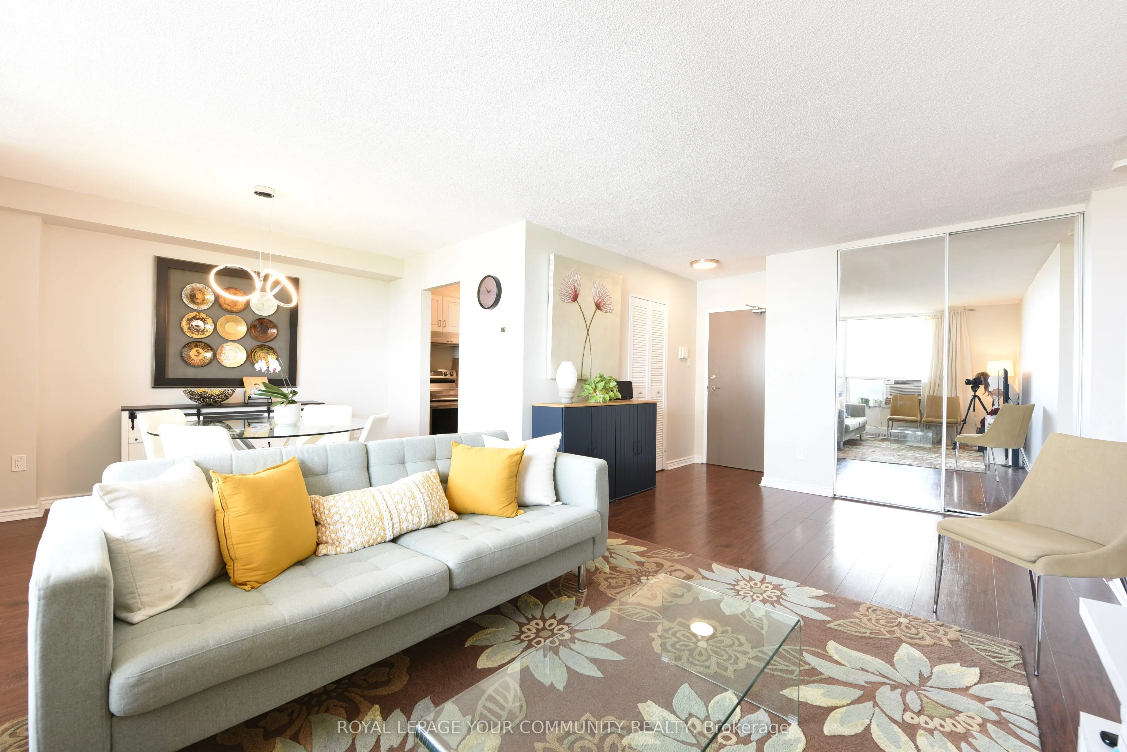 3390 Weston Road N, #901