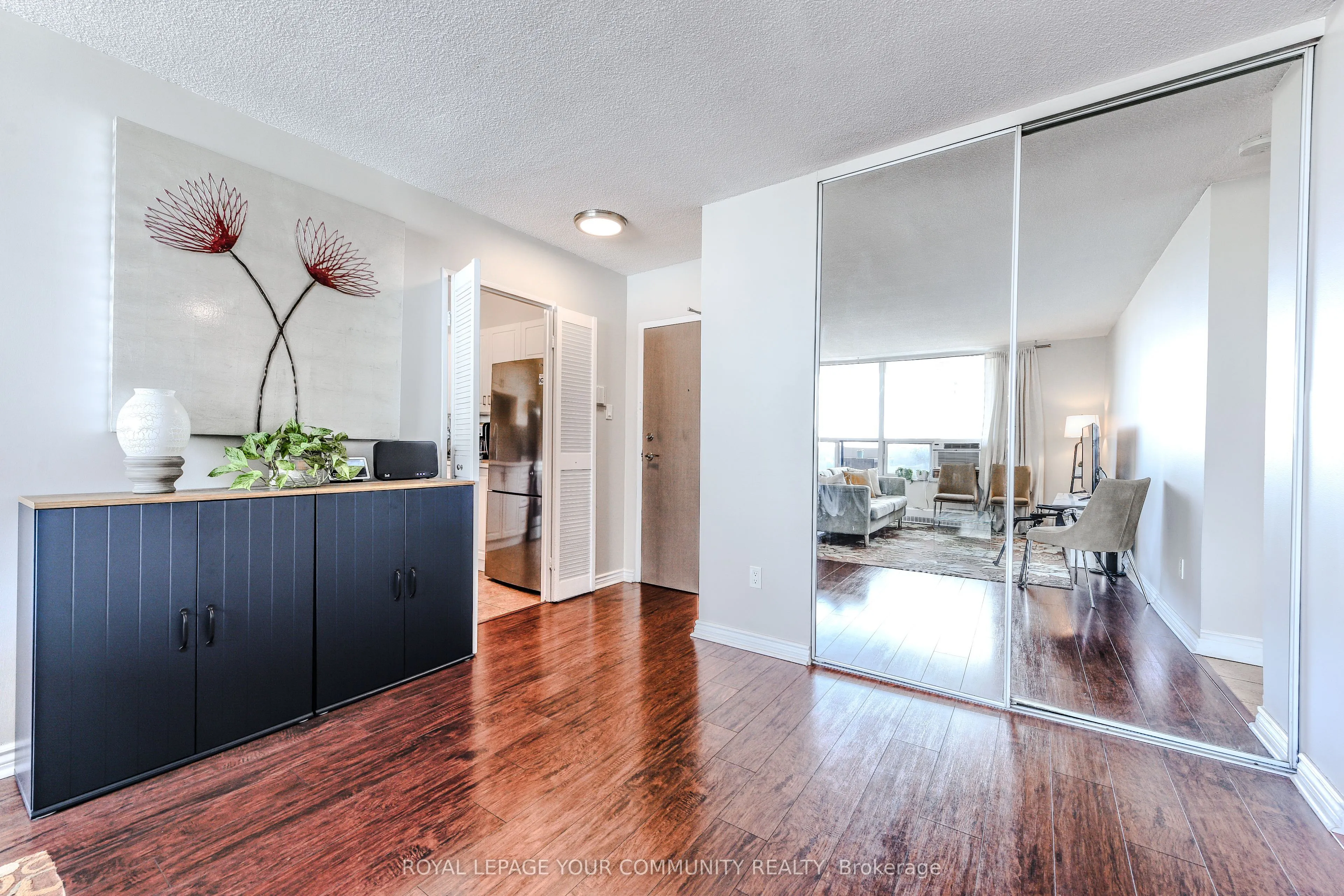 3390 Weston Road N, #901
