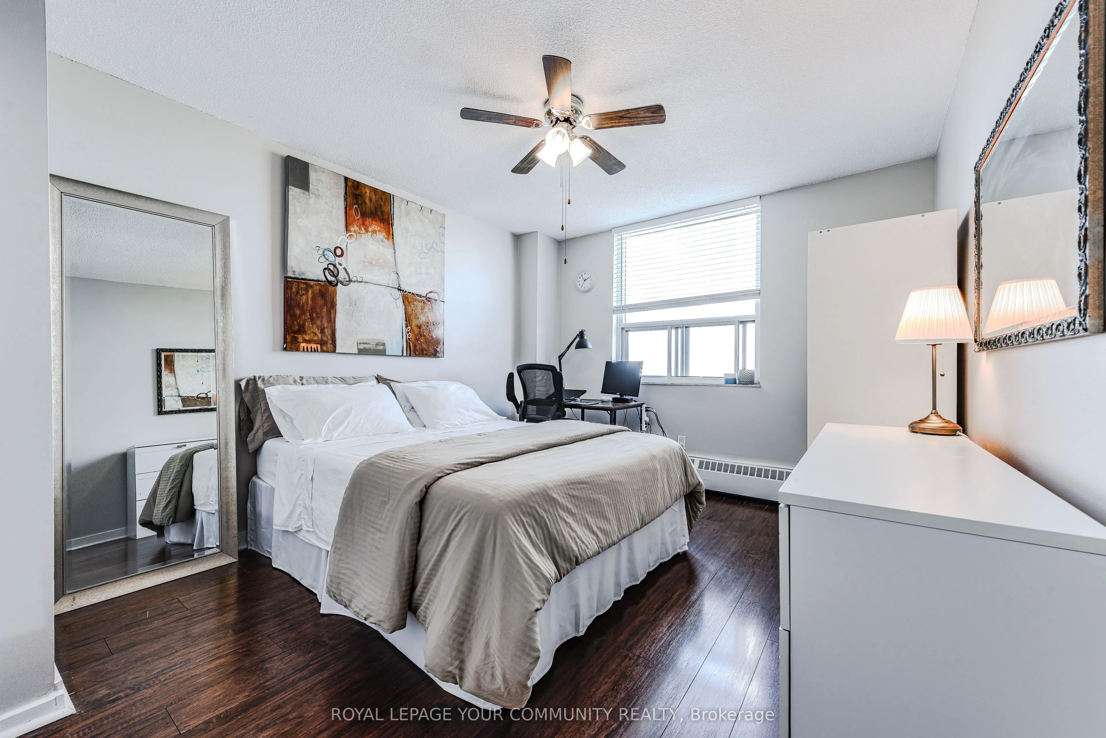 3390 Weston Road N, #901
