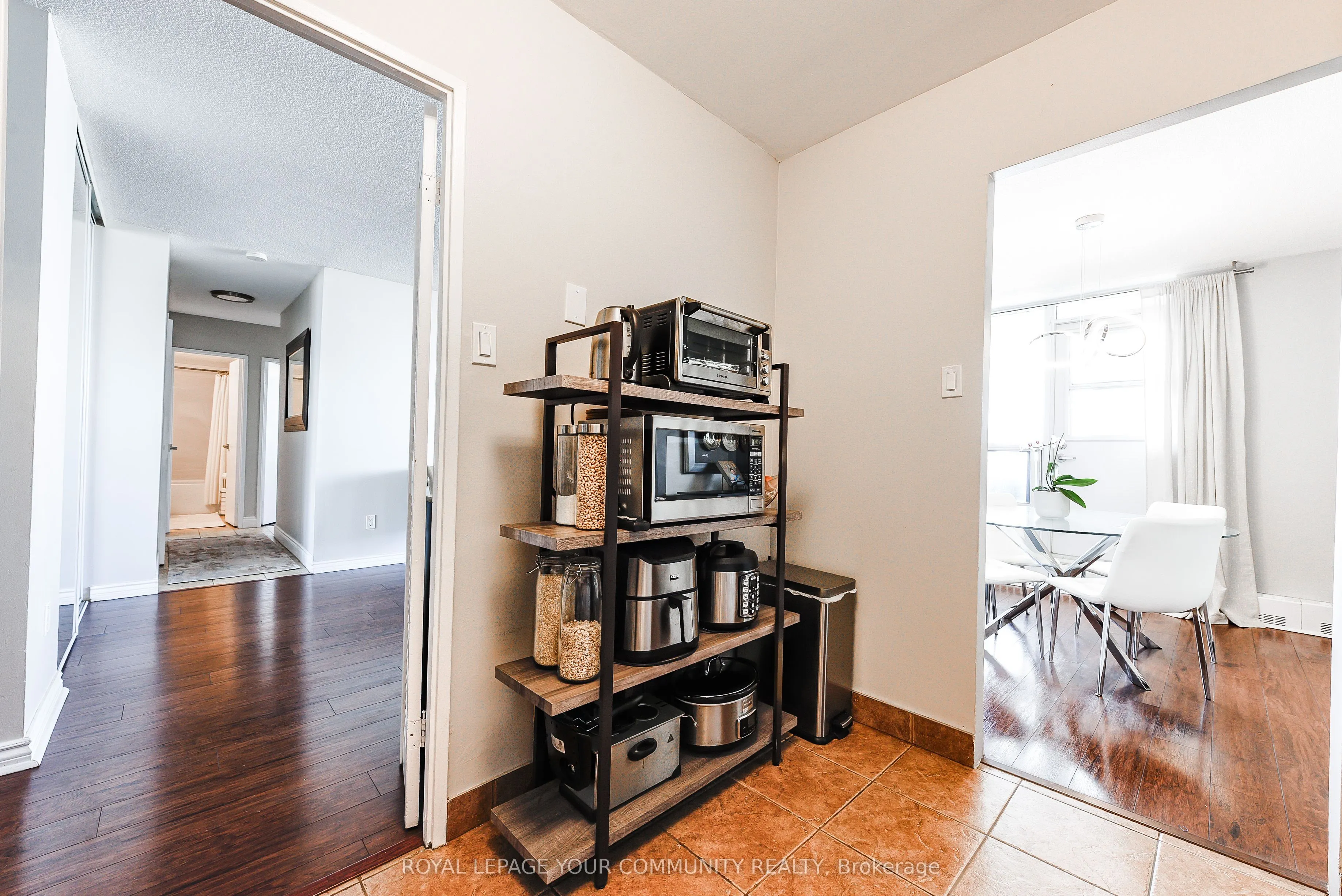 3390 Weston Road N, #901
