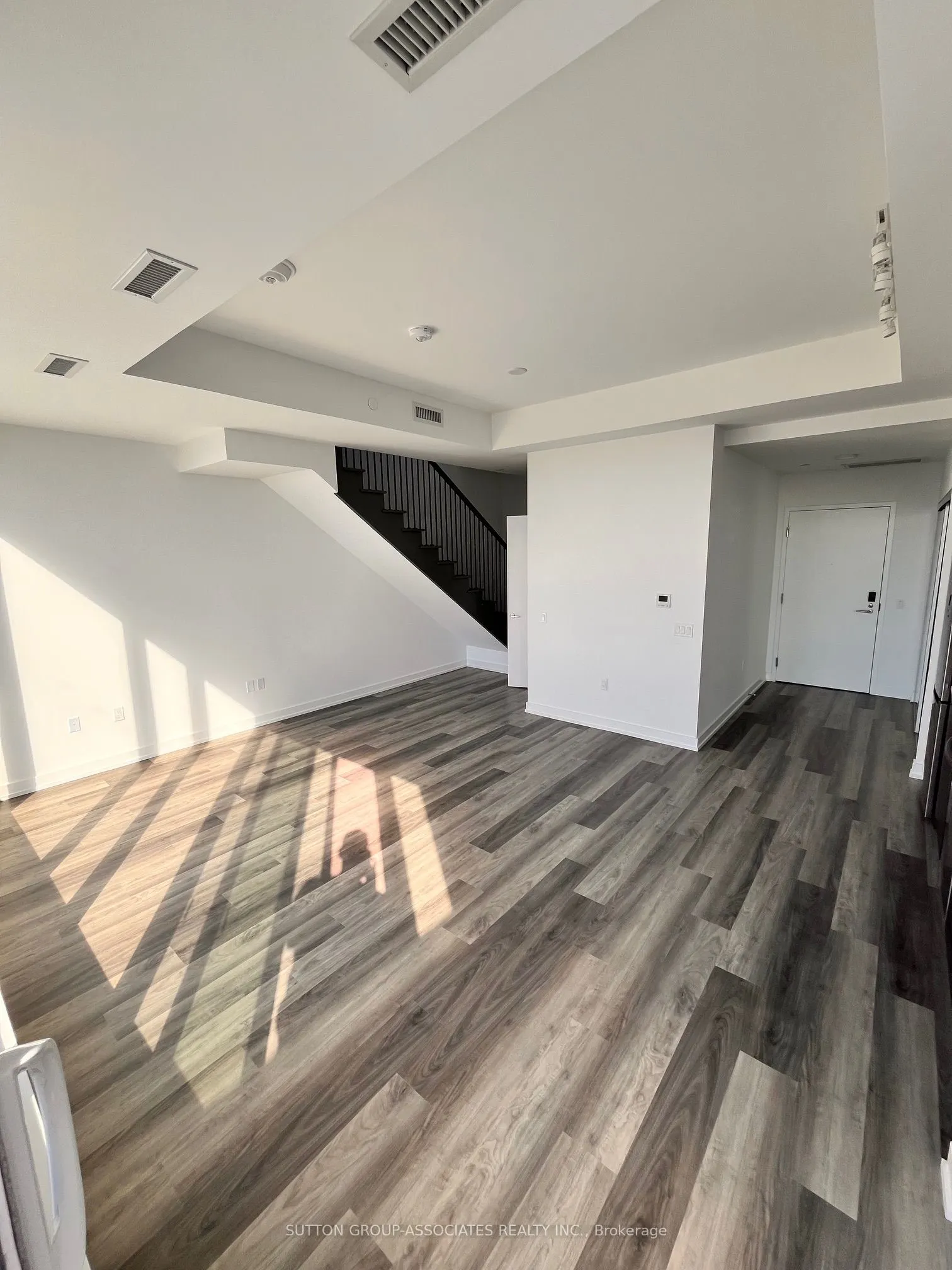 880 The Queensway, #708