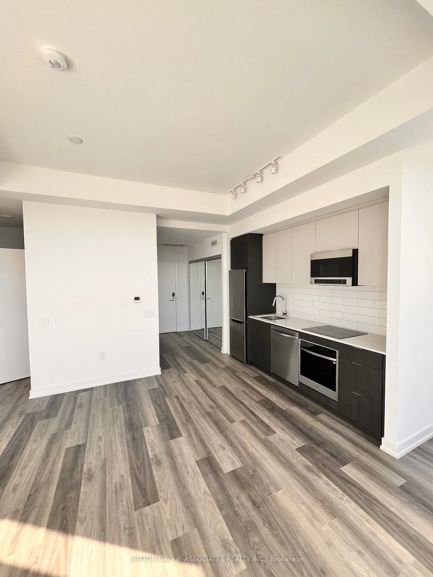 880 The Queensway, #708