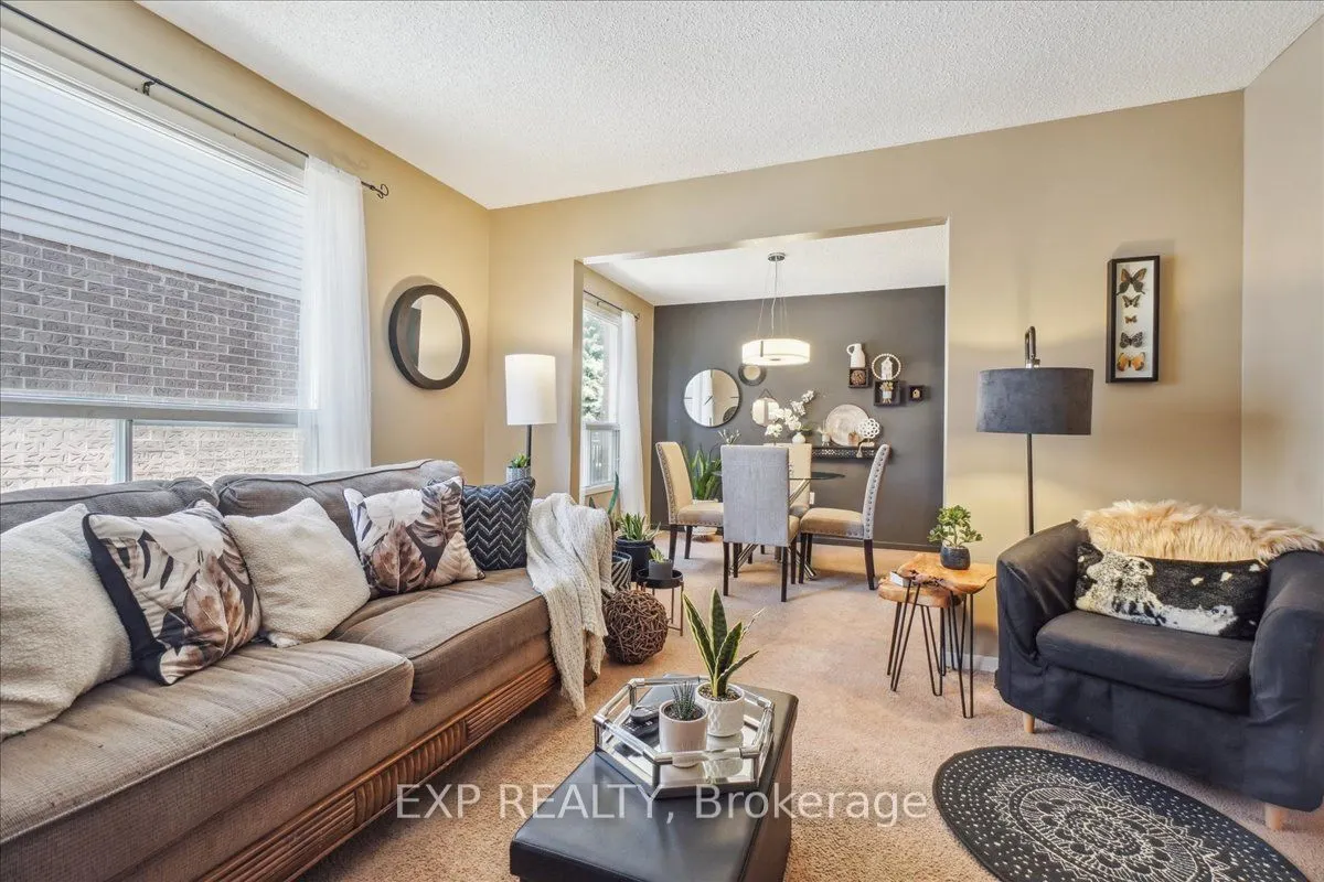 7 Rosset Valley Court