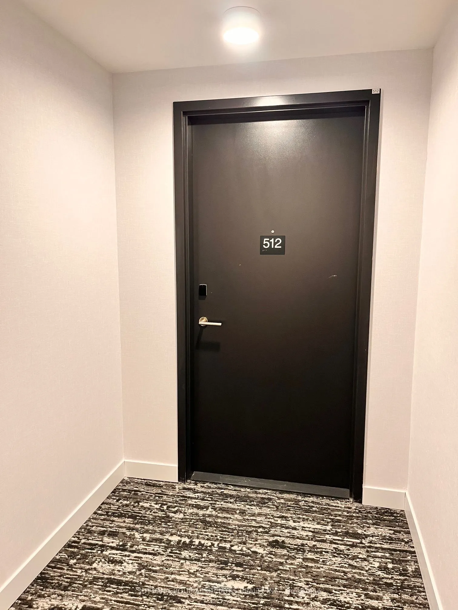 880 The Queensway, #512