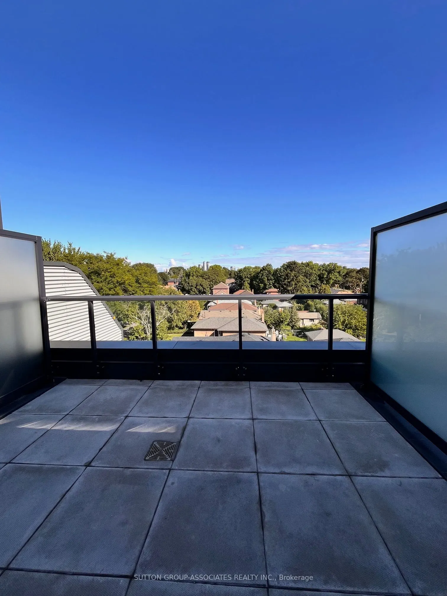 880 The Queensway, #512