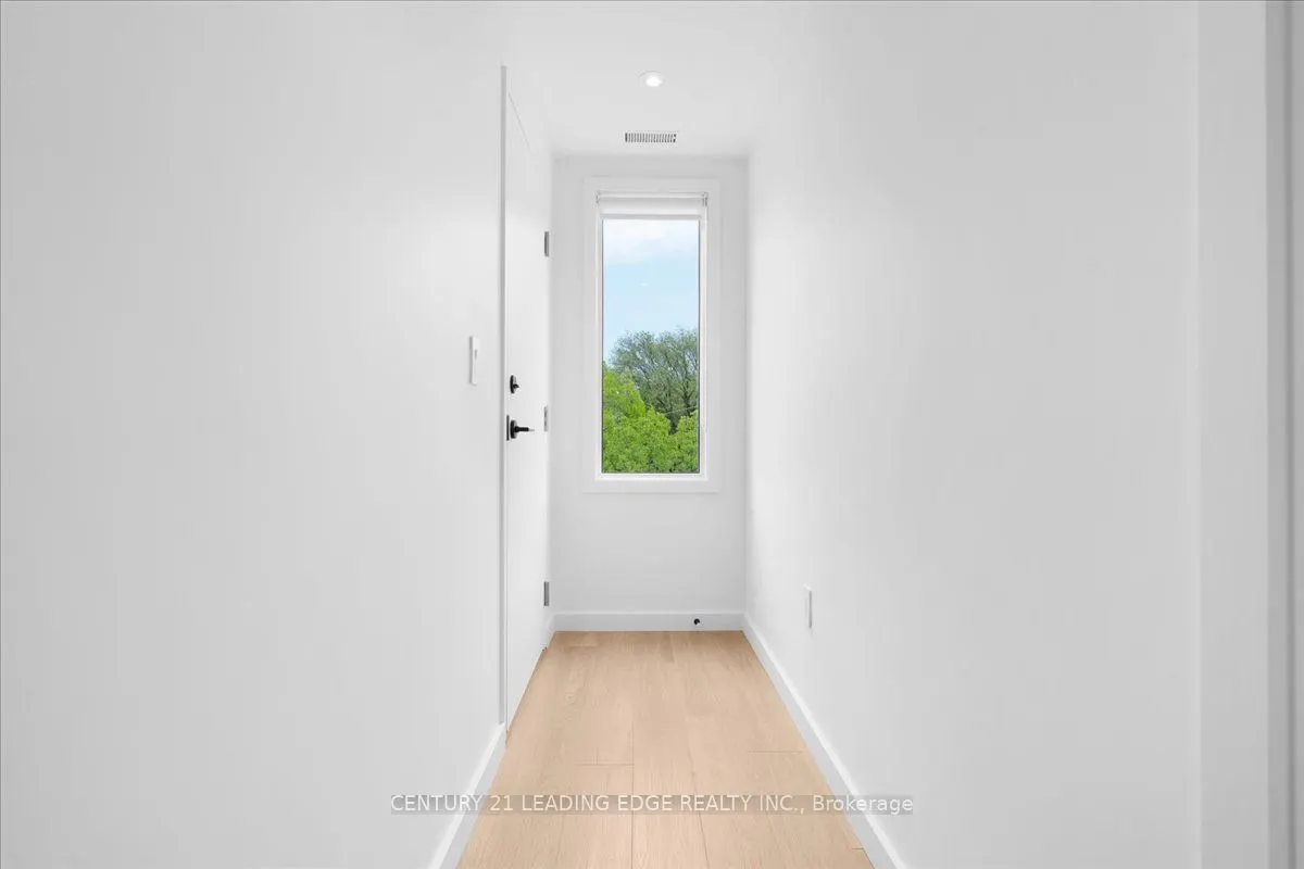 10 Summit Avenue, #4