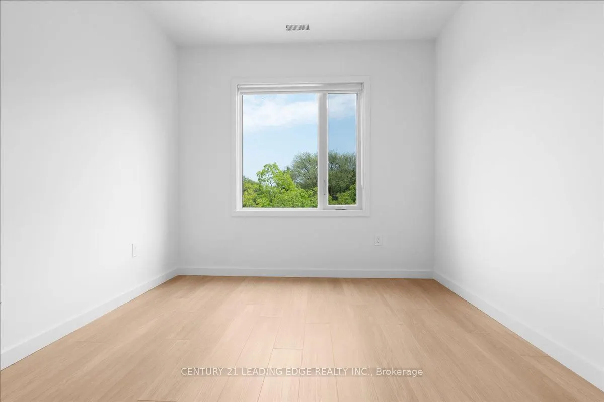 10 Summit Avenue, #4